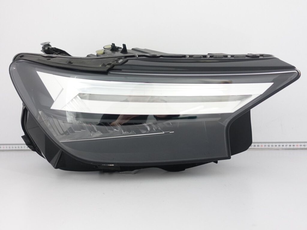 AUDI Q4 E-TRON 89A 21- LOW FULL LED LAMPA PRAWA PRZÓD EUROPA