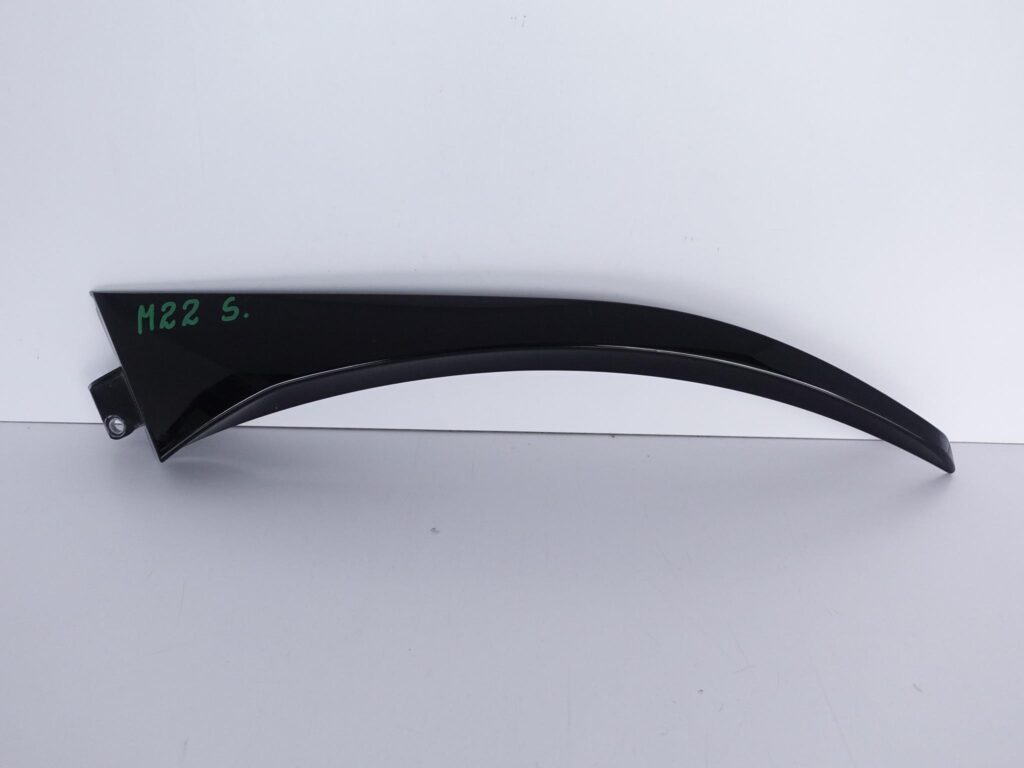 MASERATI LEVANTE LISTWA OSŁONA SPOILER PRAWA TYŁ MASERATI LEVANTE LISTWA OSŁONA SPOILER PRAWA TYŁ