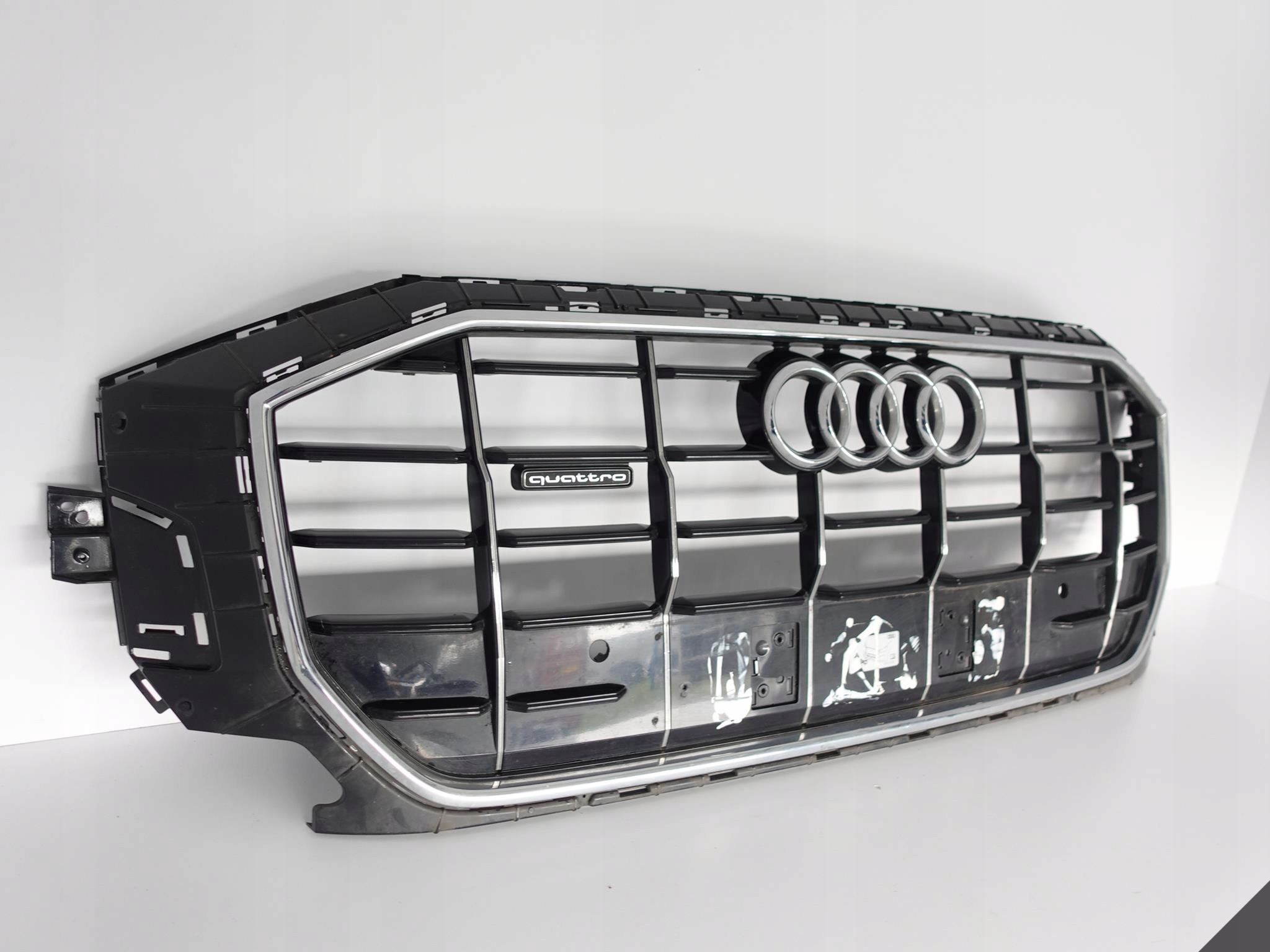 AUDI Q8 4M8 S-LINE 18- ZDERZAK GRILL ATRAPA *PDC* AUDI Q8 4M8 S-LINE 18- ZDERZAK GRILL ATRAPA *PDC* - obrazek 2