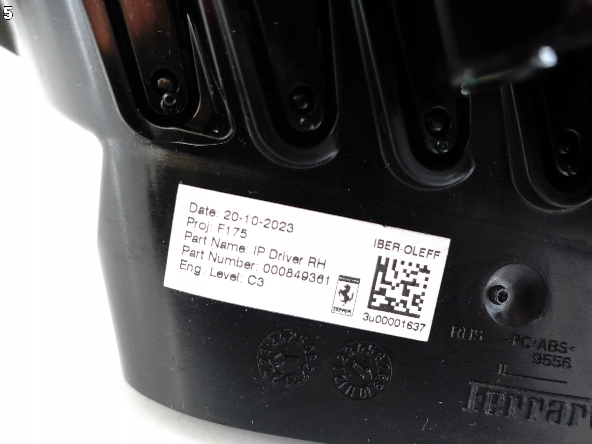 FERRARI PUROSANGUE F175 23- KRATKA NAWIEWU PRAWA KOKPIT OSŁONA DEKOR FERRARI PUROSANGUE F175 23- KRATKA NAWIEWU PRAWA KOKPIT OSŁONA DEKOR - obrazek 6