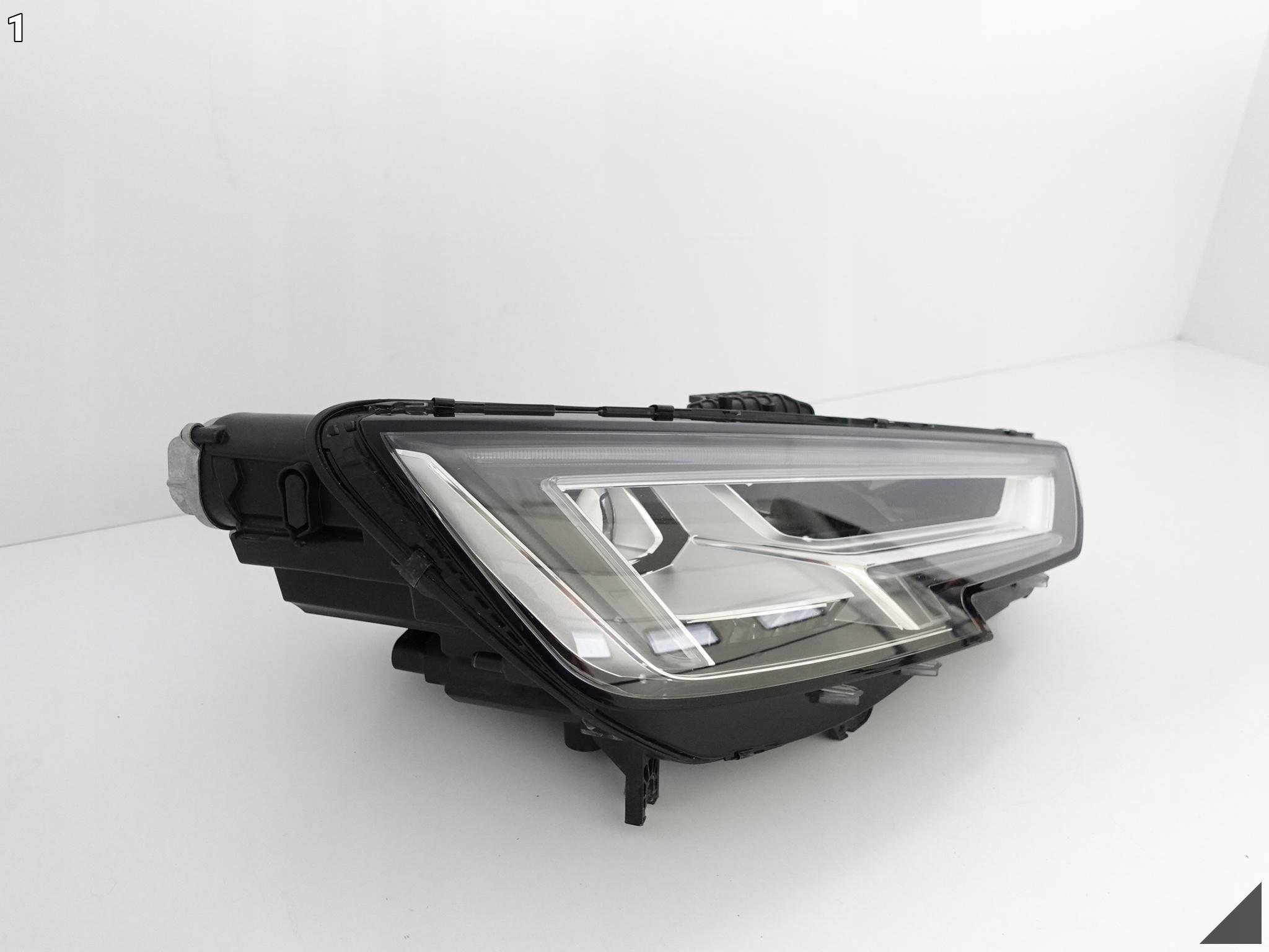 AUDI A4 S4 8W0 B9 15-19 FULL LED LAMPA PRAWA EU AUDI A4 S4 8W0 B9 15-19 FULL LED LAMPA PRAWA EU - obrazek 2