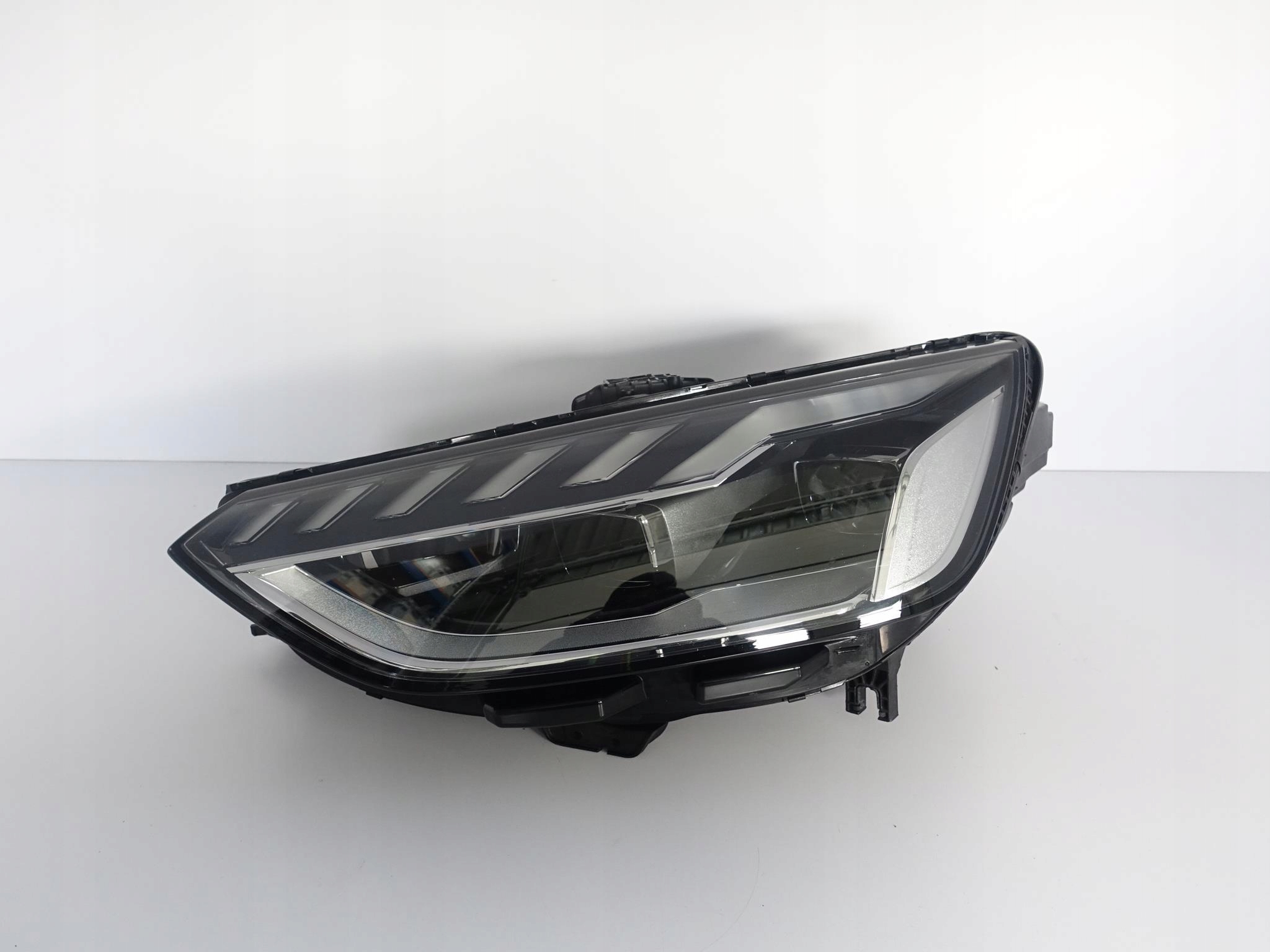 AUDI A4 S4 B9 8W0 LIFT 19- FULL LED MATRIX LEWA EU LAMPA AUDI A4 S4 B9 8W0 LIFT 19- FULL LED MATRIX LEWA EU LAMPA