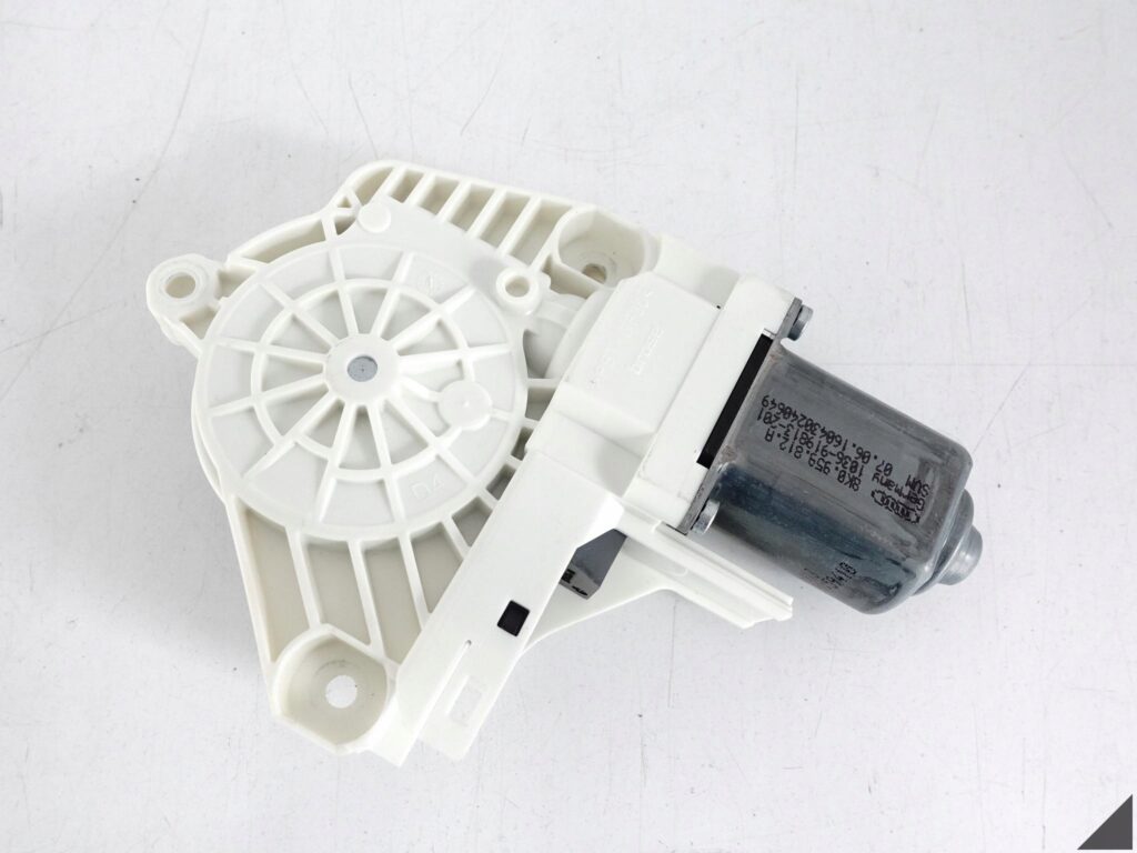 AUDI A6 S6 4G0 C7 A4 8K0 B8 Q3 8U0 Q5 8R0 SILNICZEK PODNOSZENIA SZYBY TYŁ