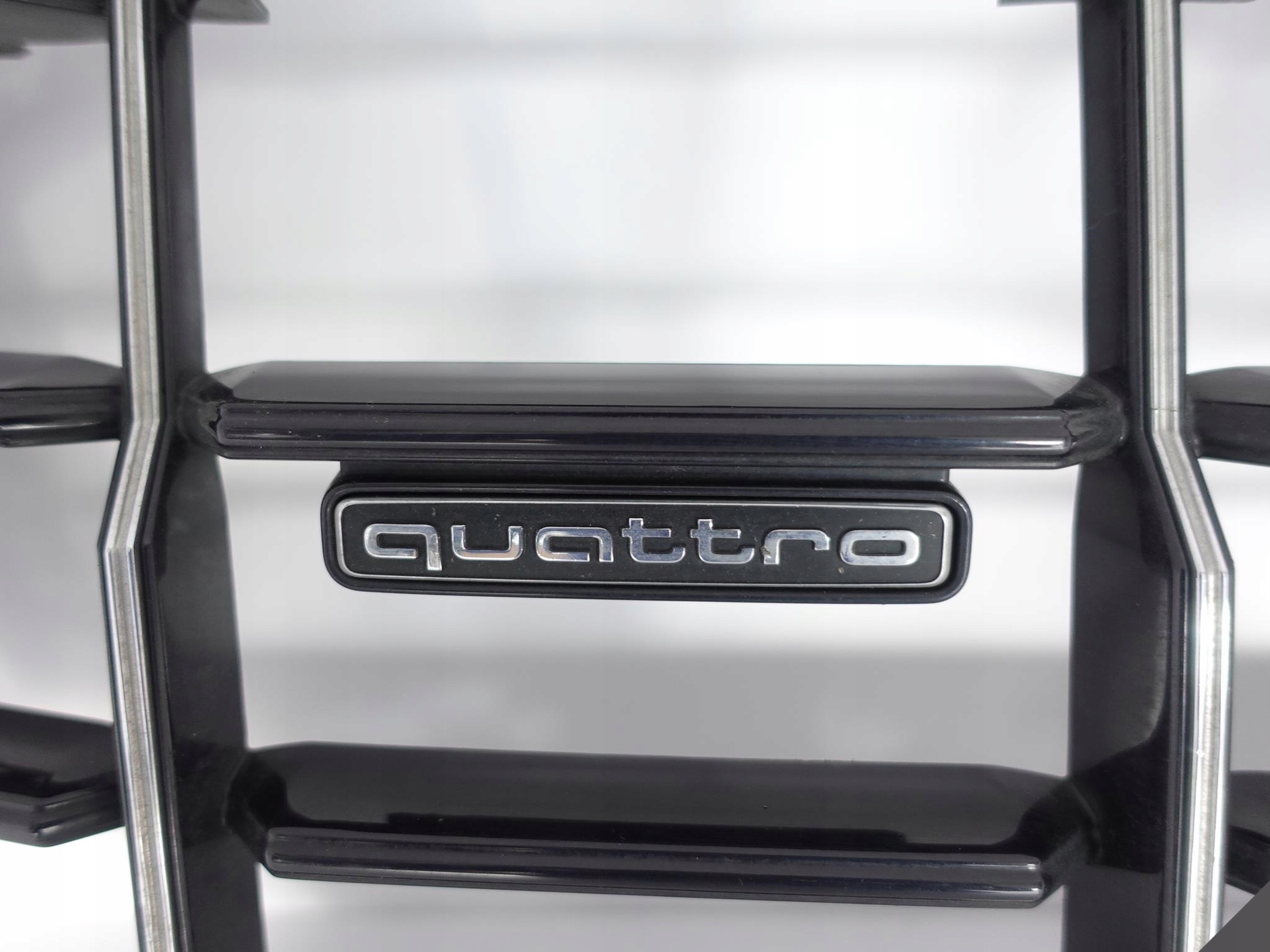 AUDI Q8 4M8 S-LINE 18- ZDERZAK GRILL ATRAPA *PDC* AUDI Q8 4M8 S-LINE 18- ZDERZAK GRILL ATRAPA *PDC* - obrazek 7