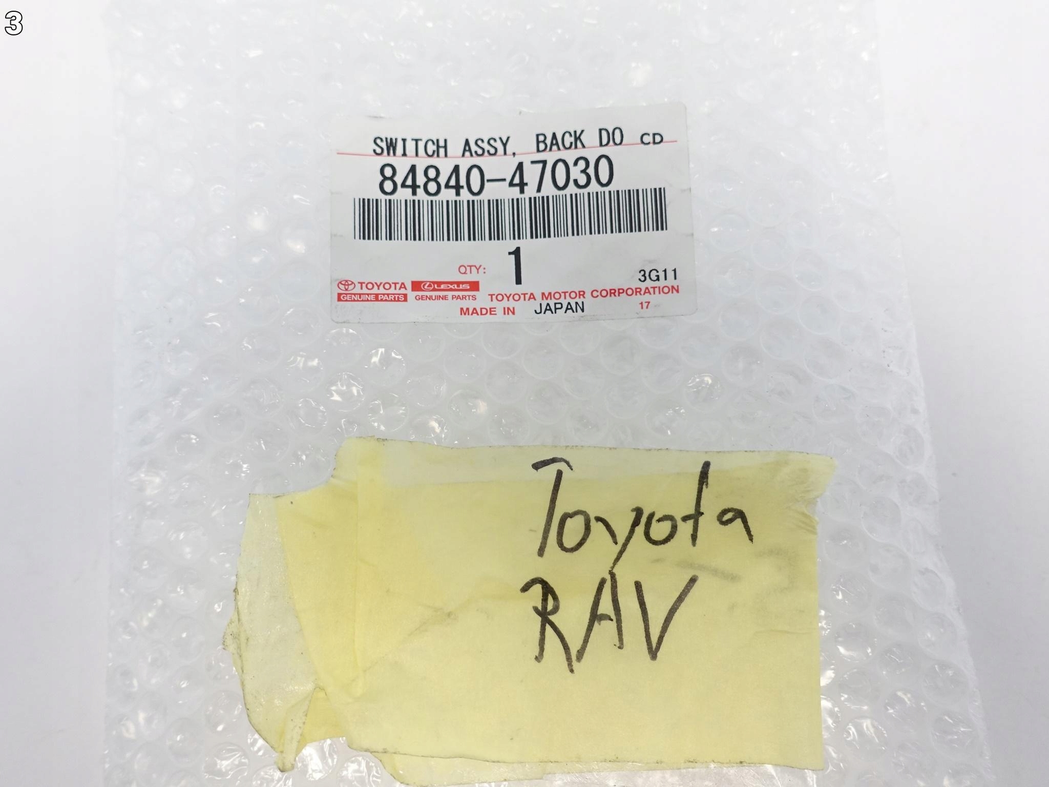 TOYOTA RAV4 V C-HR I PRIUS IV XW50 KLAMKA PRZYCISK KLAPY NOWY ORYGINALNY TOYOTA RAV4 V C-HR I PRIUS IV XW50 KLAMKA PRZYCISK KLAPY NOWY ORYGINALNY - obrazek 4