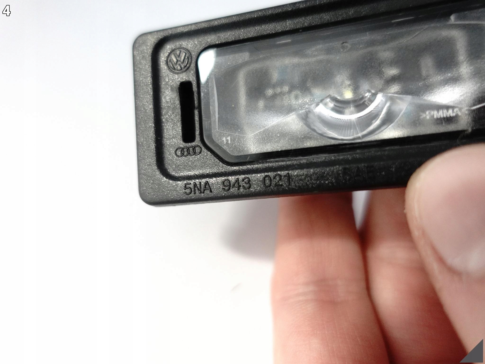 AUDI BENTLEY VW SEAT SKODA LAMPKA OŚWIETLENIE TABLICY REJESTRACYJNEJ AUDI BENTLEY VW SEAT SKODA LAMPKA OŚWIETLENIE TABLICY REJESTRACYJNEJ - obrazek 5