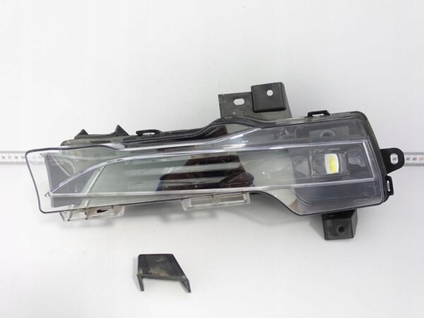 TESLA MODEL Y 3 LIFT 20- LAMPA HALOGEN LED DRL PRAWY W ZDERZAK TESLA MODEL Y 3 LIFT 20- LAMPA HALOGEN LED DRL PRAWY W ZDERZAK