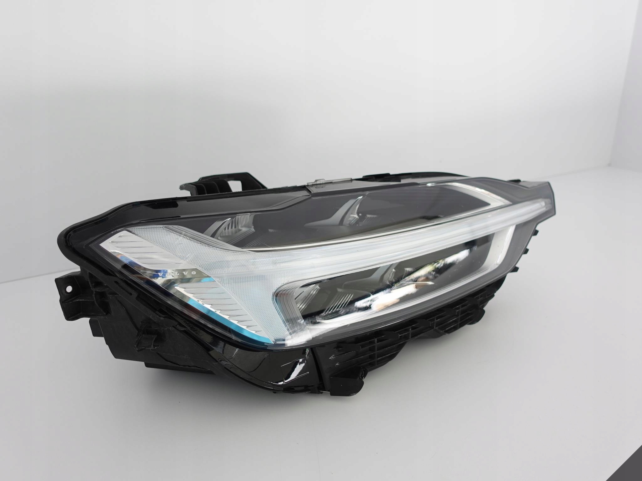 VOLVO XC60 II 2 17- LAMPA FULL LED SYSTEM PRAWA EU VOLVO XC60 II 2 17- LAMPA FULL LED SYSTEM PRAWA EU - obrazek 2