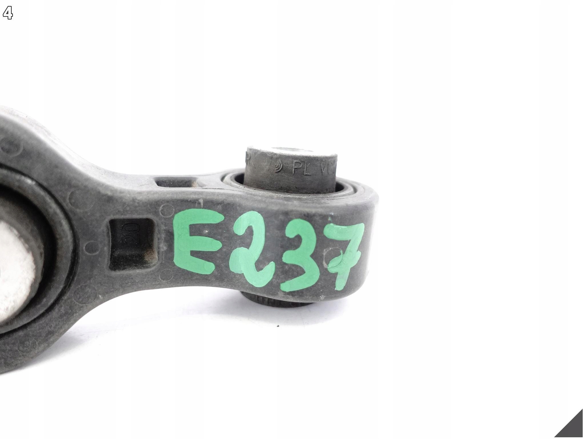AUDI A6 S6 4G0 A7 S7 4G8 A8 S8 4H0 ŁĄCZNIK WSPORNIK STABILIZATORA TYŁ L = R AUDI A6 S6 4G0 A7 S7 4G8 A8 S8 4H0 ŁĄCZNIK WSPORNIK STABILIZATORA TYŁ L = R - obrazek 5