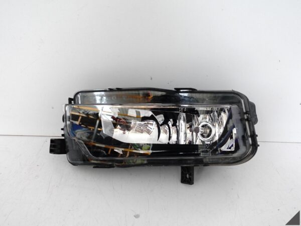 VW T6 7E0 TRANSPORTER 15-19 HALOGEN LEWY PRZÓD VW T6 7E0 TRANSPORTER 15-19 HALOGEN LEWY PRZÓD