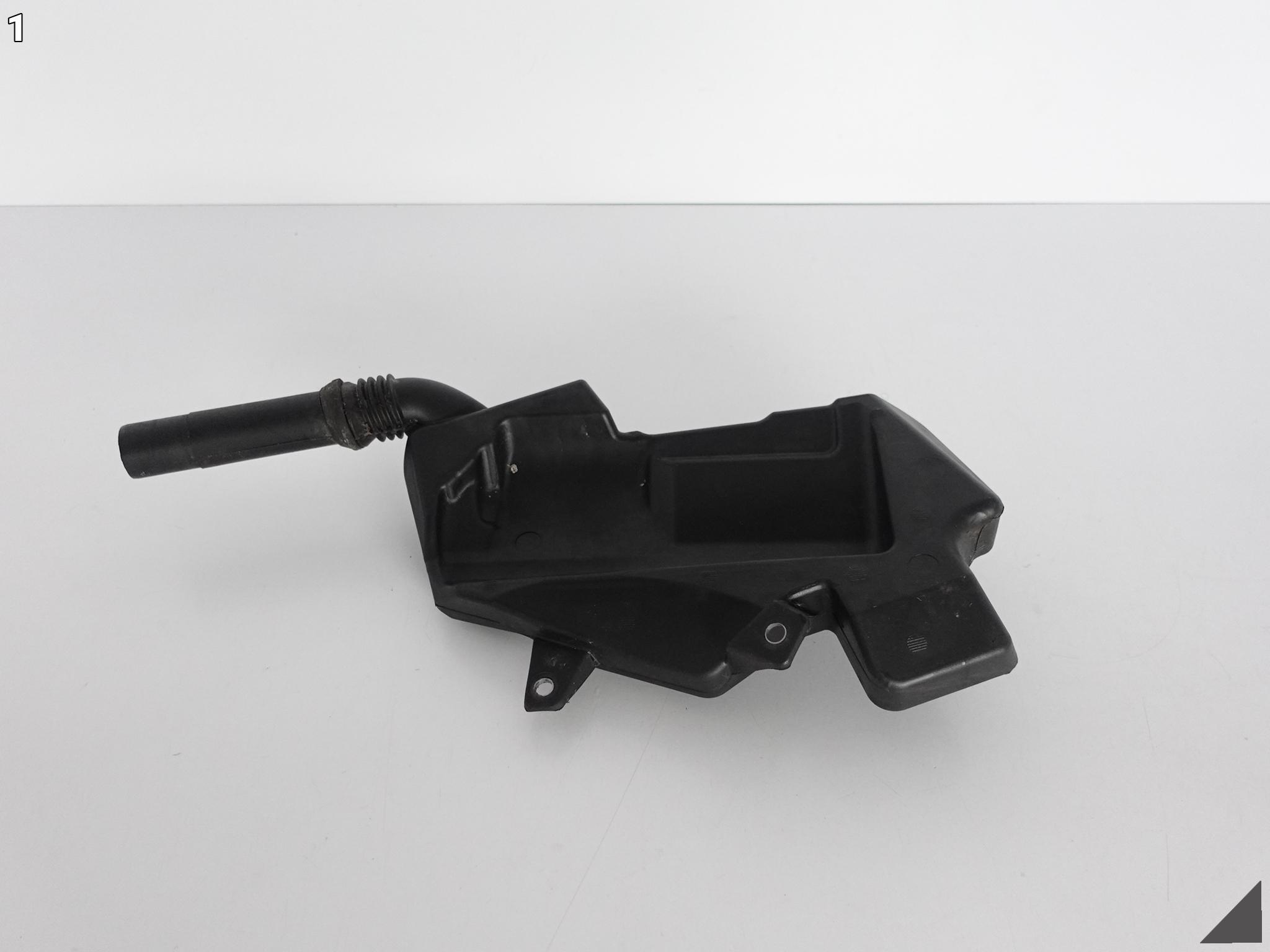 AUDI A7 S7 A6 S6 4G0 4G8 C7 LIFT 10-18 WLEW ZBIORNICZEK SPRYSKIWACZY AUDI A7 S7 A6 S6 4G0 4G8 C7 LIFT 10-18 WLEW ZBIORNICZEK SPRYSKIWACZY - obrazek 2