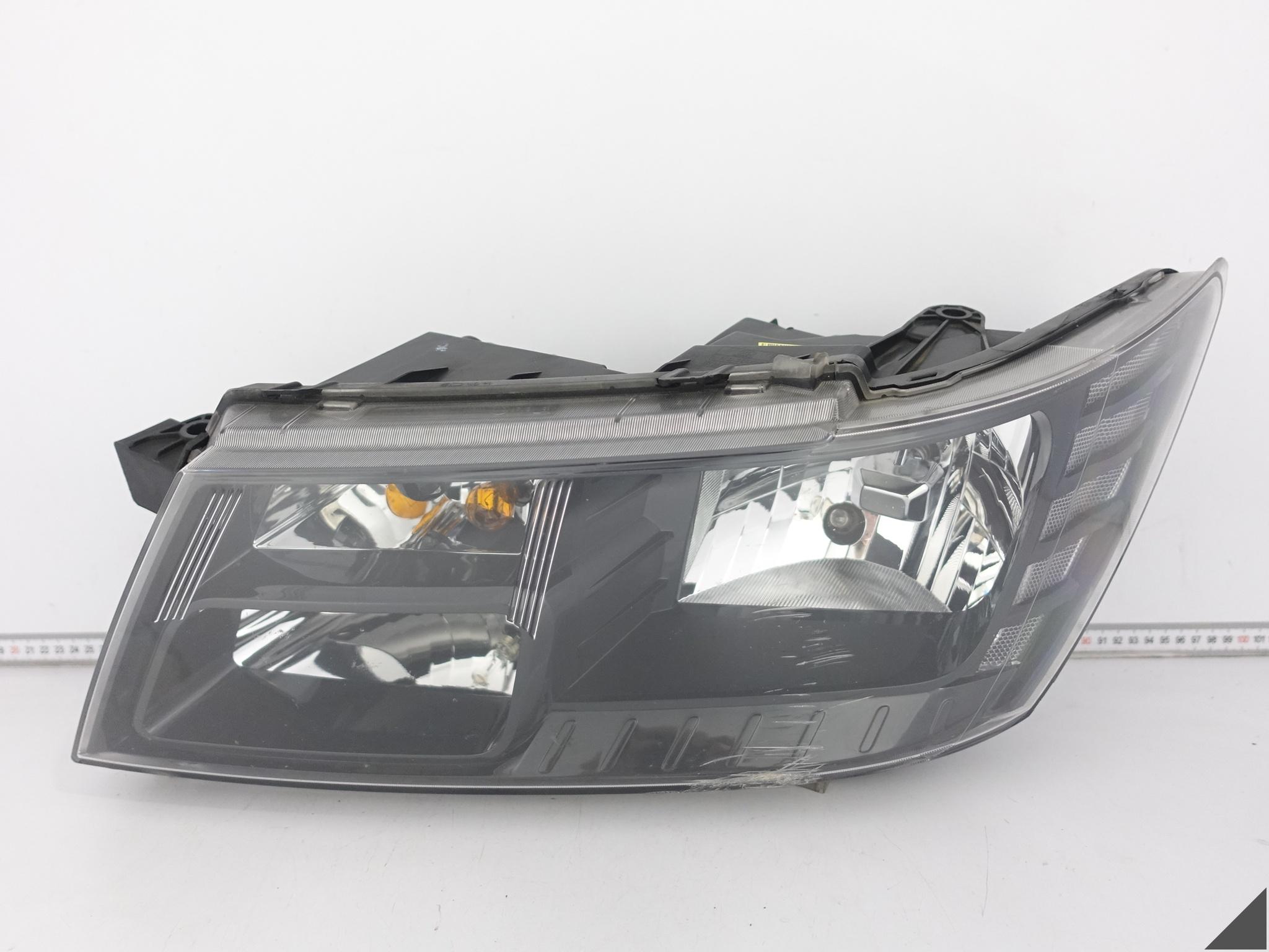 FIAT FREEMONT DODGE JOURNEY LAMPA ZWYKŁA HALOGEN LEWA PRZÓD EUROPA CZARNA FIAT FREEMONT DODGE JOURNEY LAMPA ZWYKŁA HALOGEN LEWA PRZÓD EUROPA CZARNA
