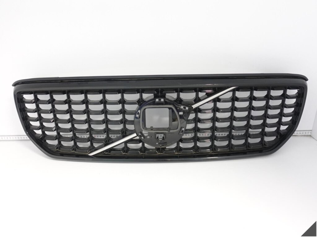 VOLVO XC40 R-DESIGN 22- LIFT GRILL ATRAPA KRATKA W ZDERZAK PRZÓD