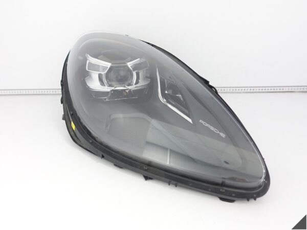 PORSCHE MACAN 95B LIFT 18-22 PDLS FULL LED LAMPA PRAWA PRZÓD EUROPA *010AP*