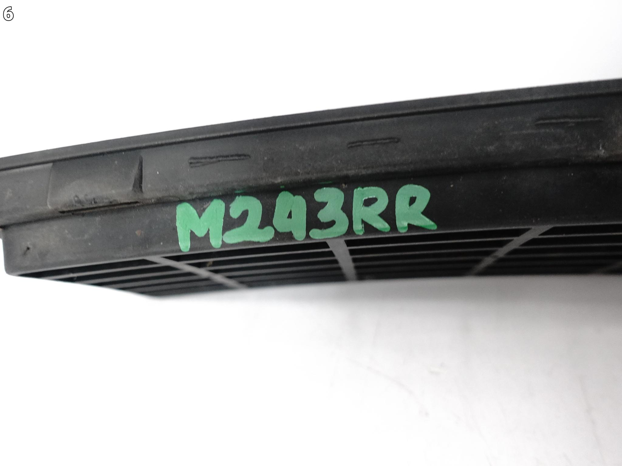 AUDI S3 I 8L0 8L9 LIFT 99-03 DOLNA KRATKA ATRAPA WLOT W ZDERZAK PRZÓD AUDI S3 I 8L0 8L9 LIFT 99-03 DOLNA KRATKA ATRAPA WLOT W ZDERZAK PRZÓD - obrazek 7