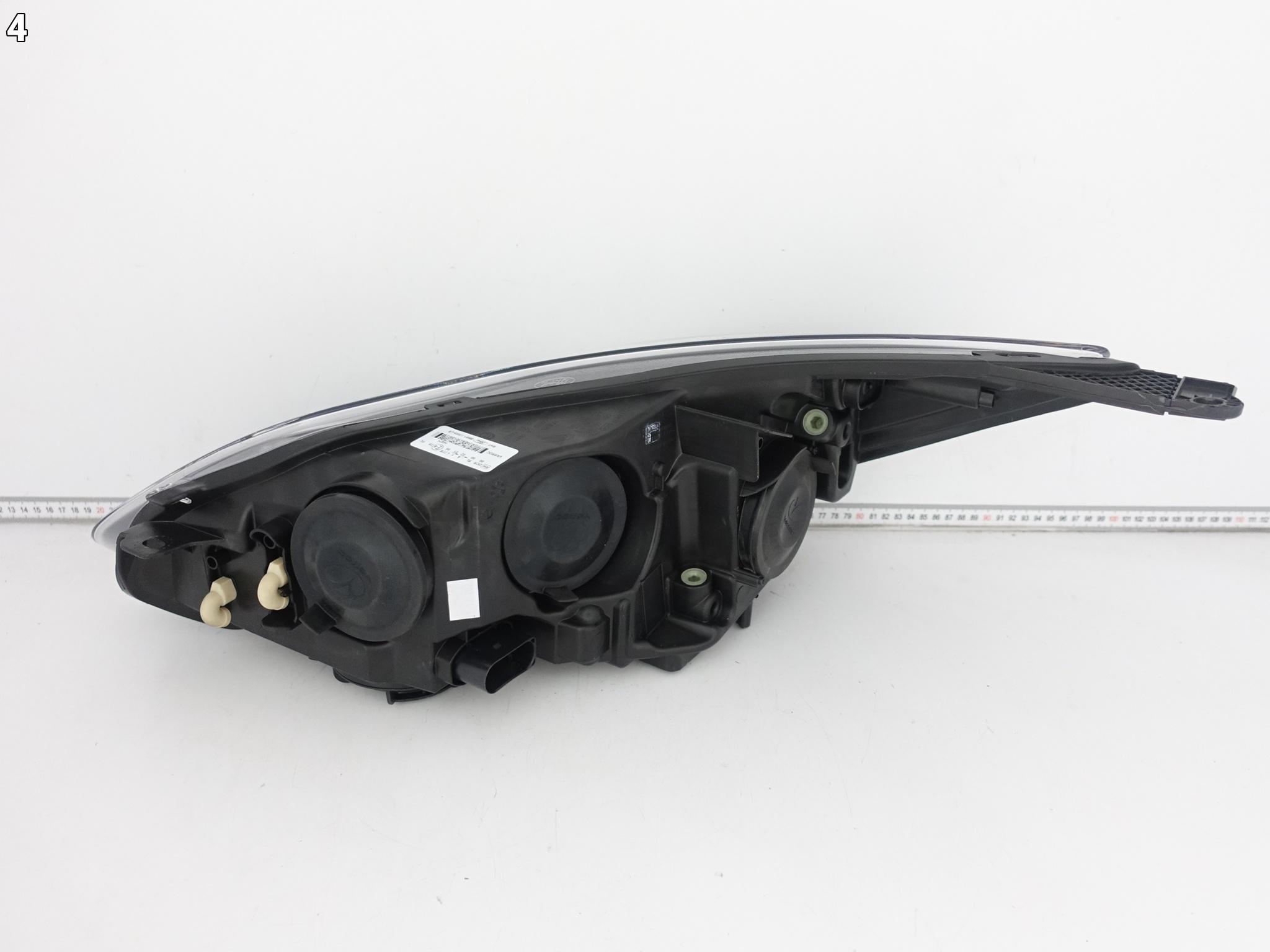 FORD FOCUS MK3 III ST 10-14 LAMPA XENON + LED PRAWA PRZÓD EUROPA CZARNA FORD FOCUS MK3 III ST 10-14 LAMPA XENON + LED PRAWA PRZÓD EUROPA CZARNA - obrazek 5