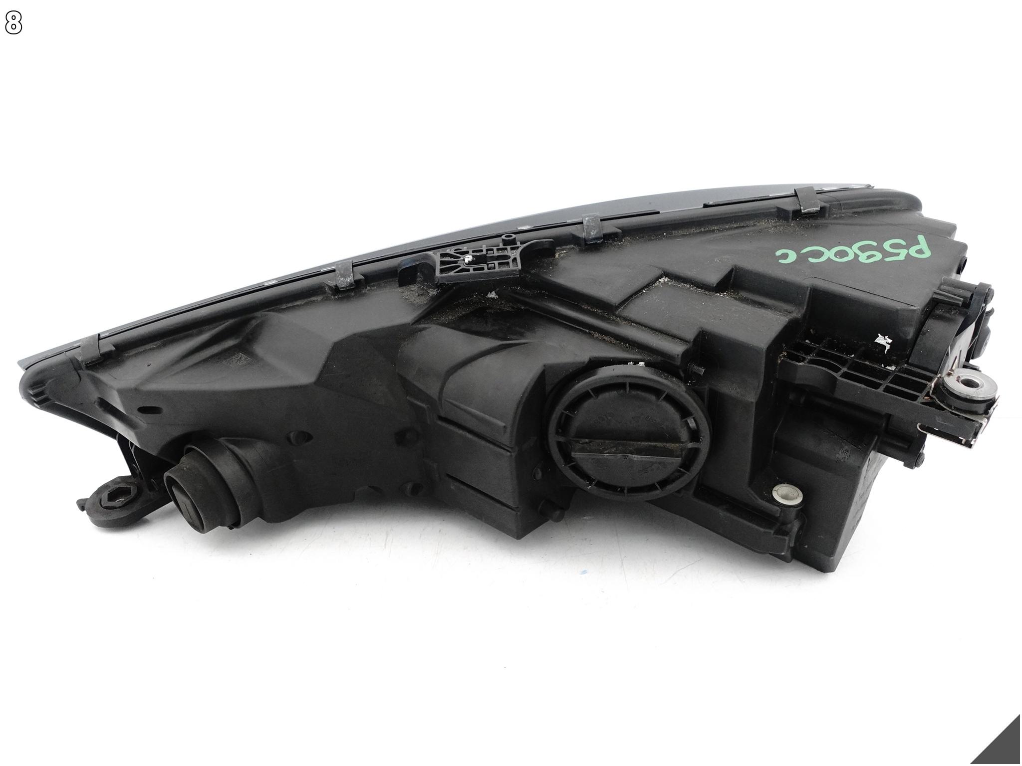 AUDI A4 S4 8W0 B9 15-19 LAMPA XENON + LED PRAWA PRZÓD EUROPA B.ŁADNA AUDI A4 S4 8W0 B9 15-19 LAMPA XENON + LED PRAWA PRZÓD EUROPA B.ŁADNA - obrazek 9