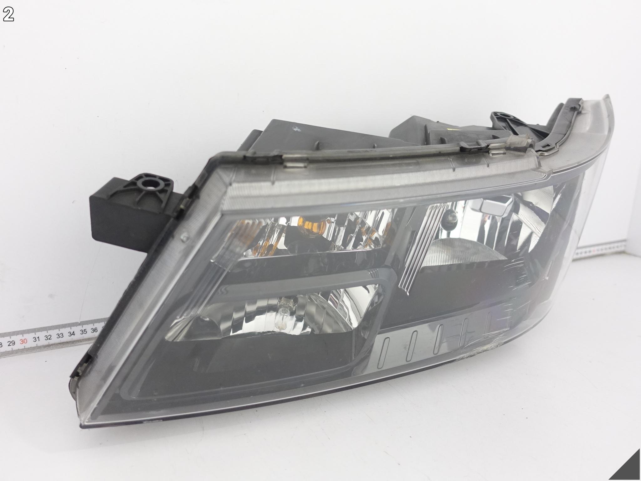 FIAT FREEMONT DODGE JOURNEY LAMPA ZWYKŁA HALOGEN LEWA PRZÓD EUROPA CZARNA FIAT FREEMONT DODGE JOURNEY LAMPA ZWYKŁA HALOGEN LEWA PRZÓD EUROPA CZARNA - obrazek 3