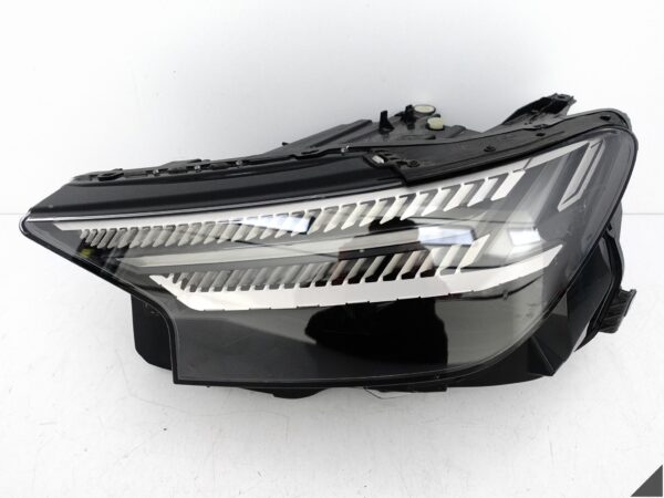 AUDI Q4 E-TRON 89A 21- LAMPA HIGH FULL LED MATRIX LEWA PRZÓD EUROPA *035* AUDI Q4 E-TRON 89A 21- LAMPA HIGH FULL LED MATRIX LEWA PRZÓD EUROPA *035*