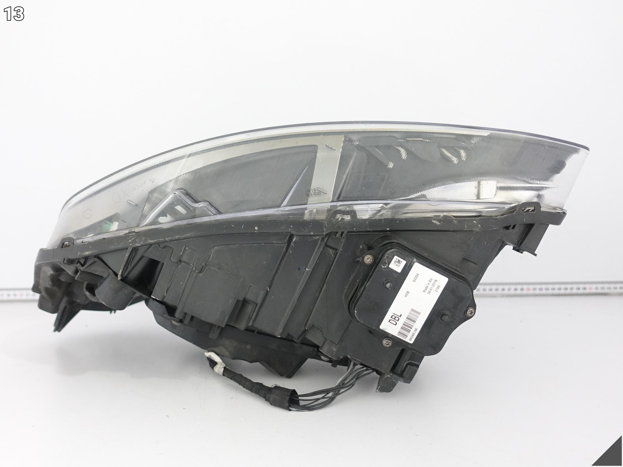 VOLVO XC60 (1 GENERACJA) LIFT 13-17 LAMPA XENON SKRĘTNY PRAWY PRZÓD EUROPA VOLVO XC60 (1 GENERACJA) LIFT 13-17 LAMPA XENON SKRĘTNY PRAWY PRZÓD EUROPA - obrazek 14
