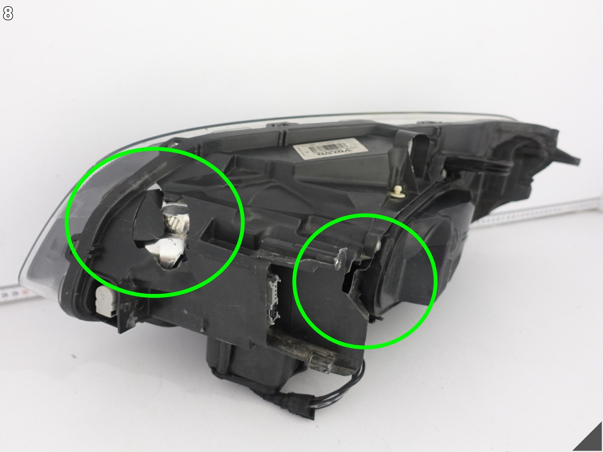 VOLVO XC60 (1 GENERACJA) LIFT 13-17 LAMPA XENON SKRĘTNY PRAWY PRZÓD EUROPA VOLVO XC60 (1 GENERACJA) LIFT 13-17 LAMPA XENON SKRĘTNY PRAWY PRZÓD EUROPA - obrazek 9