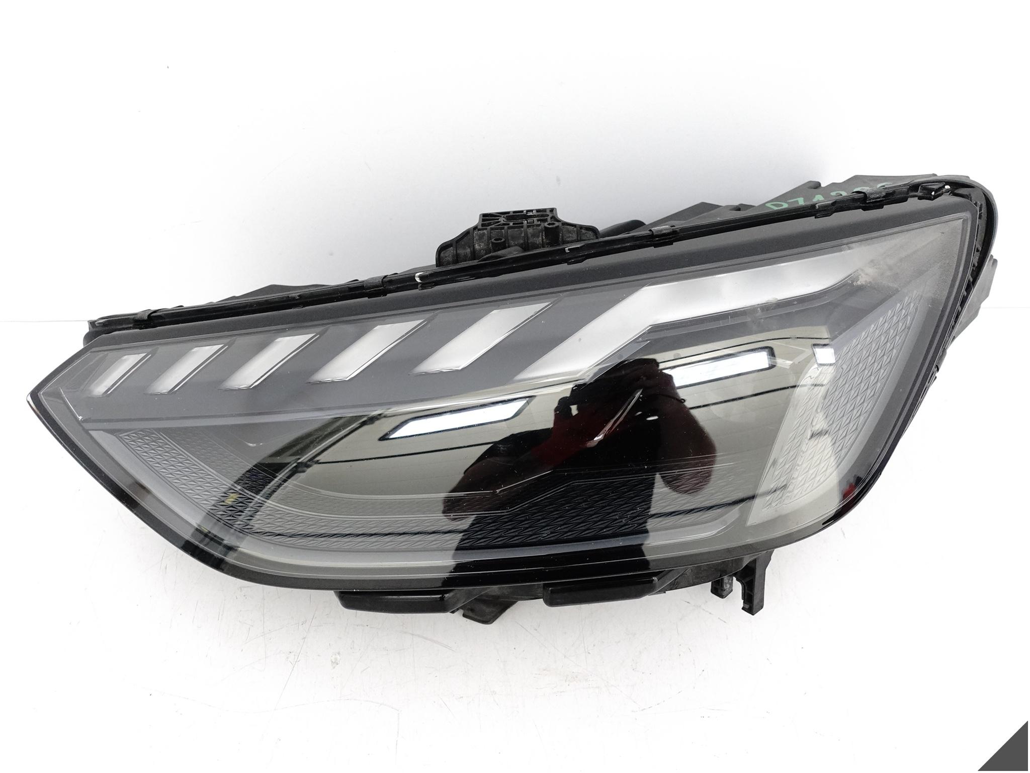 AUDI RS4 B9 8W0 LIFT 19-24 LAMPA MATRIX FULL LED LEWA PRZÓD EUROPA CZARNA AUDI RS4 B9 8W0 LIFT 19-24 LAMPA MATRIX FULL LED LEWA PRZÓD EUROPA CZARNA