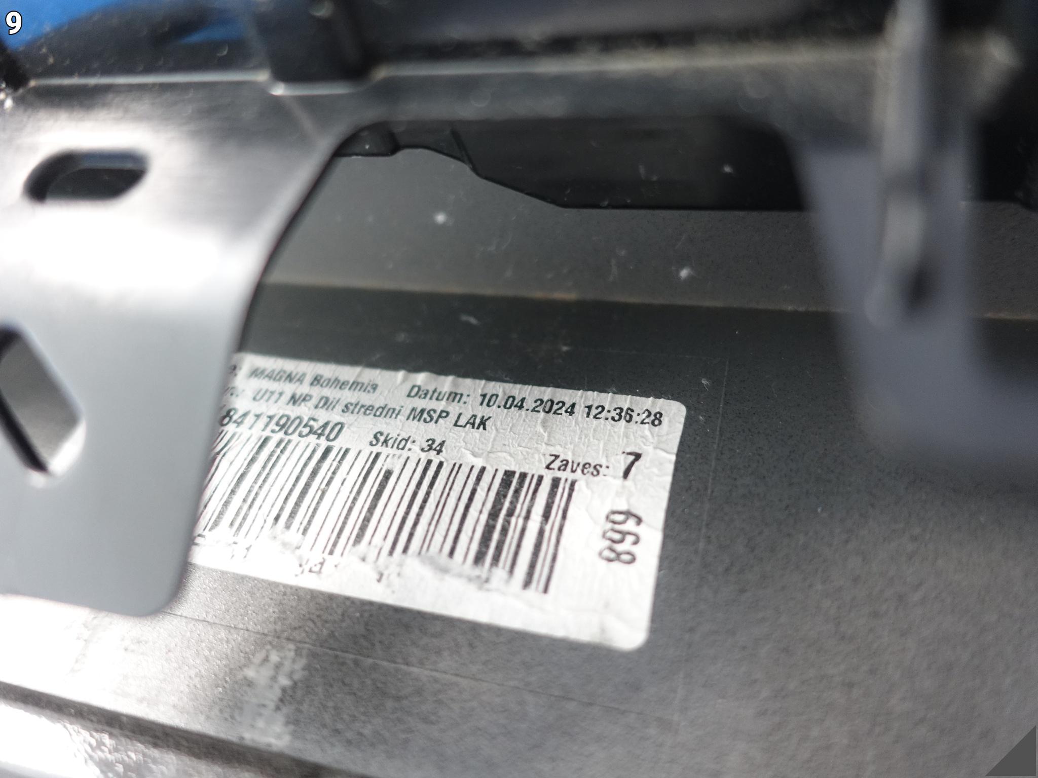 BMW X1 U11 M-PAKIET 22- DOLNA KRATKA ATRAPA W ZDERZAK PRZÓD POD PDC BMW X1 U11 M-PAKIET 22- DOLNA KRATKA ATRAPA W ZDERZAK PRZÓD POD PDC - obrazek 10
