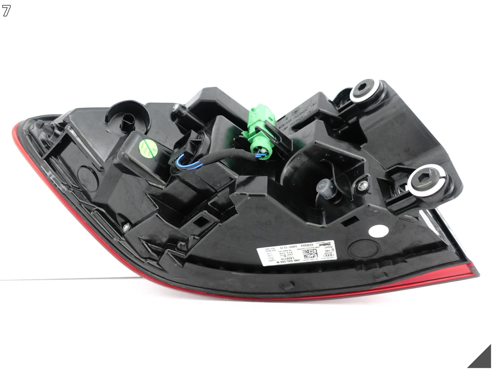 AUDI A8 S8 4N0 D5 LIFT 21- LAMPA OLED MATRIX LISTWA CHROM PRAWA TYŁ EUROPA AUDI A8 S8 4N0 D5 LIFT 21- LAMPA OLED MATRIX LISTWA CHROM PRAWA TYŁ EUROPA - obrazek 8