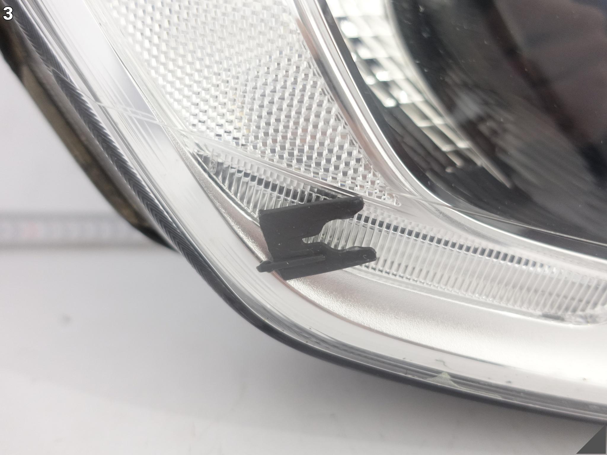 VOLVO XC60 (1 GENERACJA) LIFT 13-17 LAMPA XENON SKRĘTNY PRAWY PRZÓD EUROPA VOLVO XC60 (1 GENERACJA) LIFT 13-17 LAMPA XENON SKRĘTNY PRAWY PRZÓD EUROPA - obrazek 4