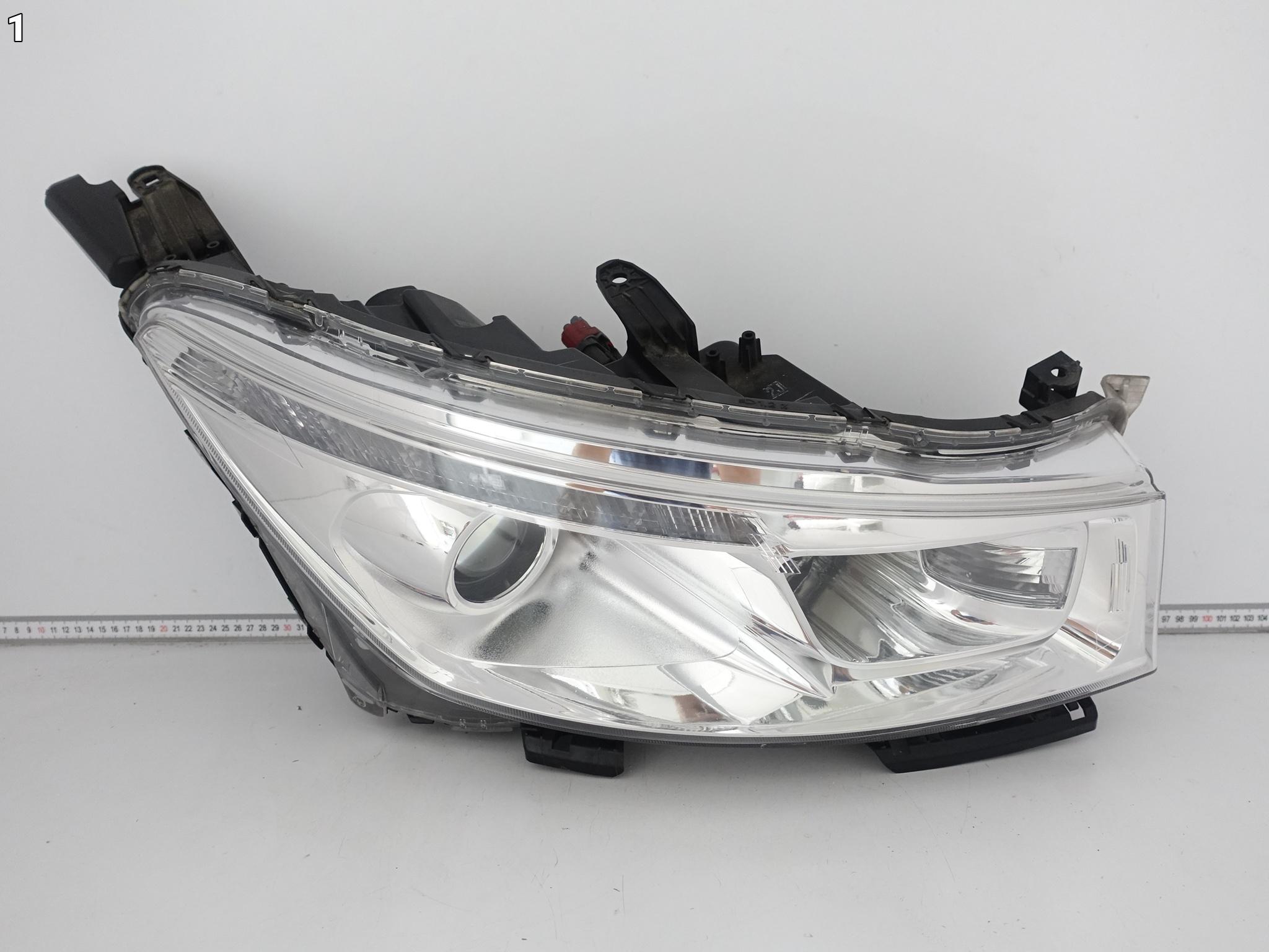 PEUGEOT 4008 12-16 LAMPA XENON PRAWA PRZÓD EUROPA PEUGEOT 4008 12-16 LAMPA XENON PRAWA PRZÓD EUROPA - obrazek 2
