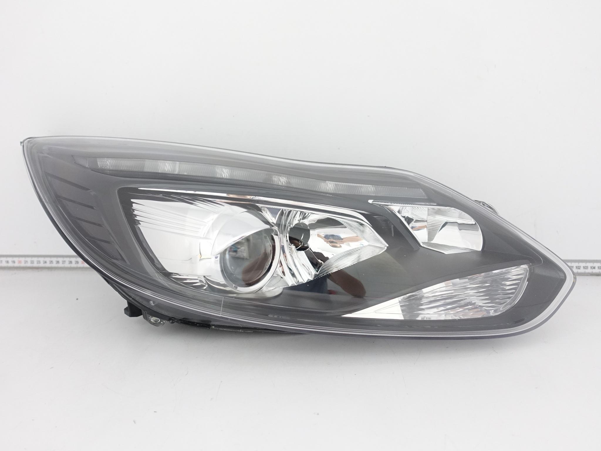 FORD FOCUS MK3 III ST 10-14 LAMPA XENON + LED PRAWA PRZÓD EUROPA CZARNA FORD FOCUS MK3 III ST 10-14 LAMPA XENON + LED PRAWA PRZÓD EUROPA CZARNA