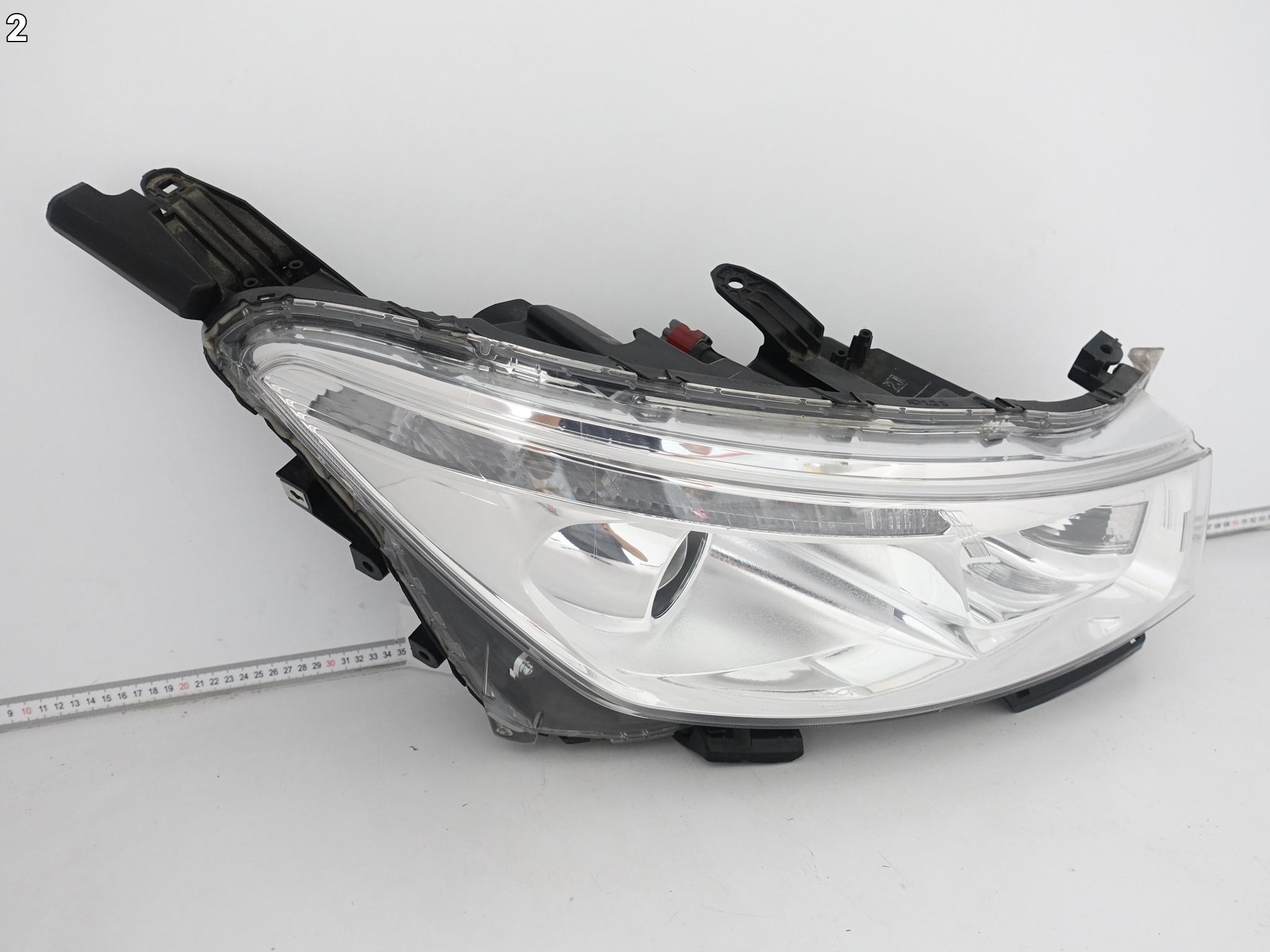 PEUGEOT 4008 12-16 LAMPA XENON PRAWA PRZÓD EUROPA PEUGEOT 4008 12-16 LAMPA XENON PRAWA PRZÓD EUROPA - obrazek 3