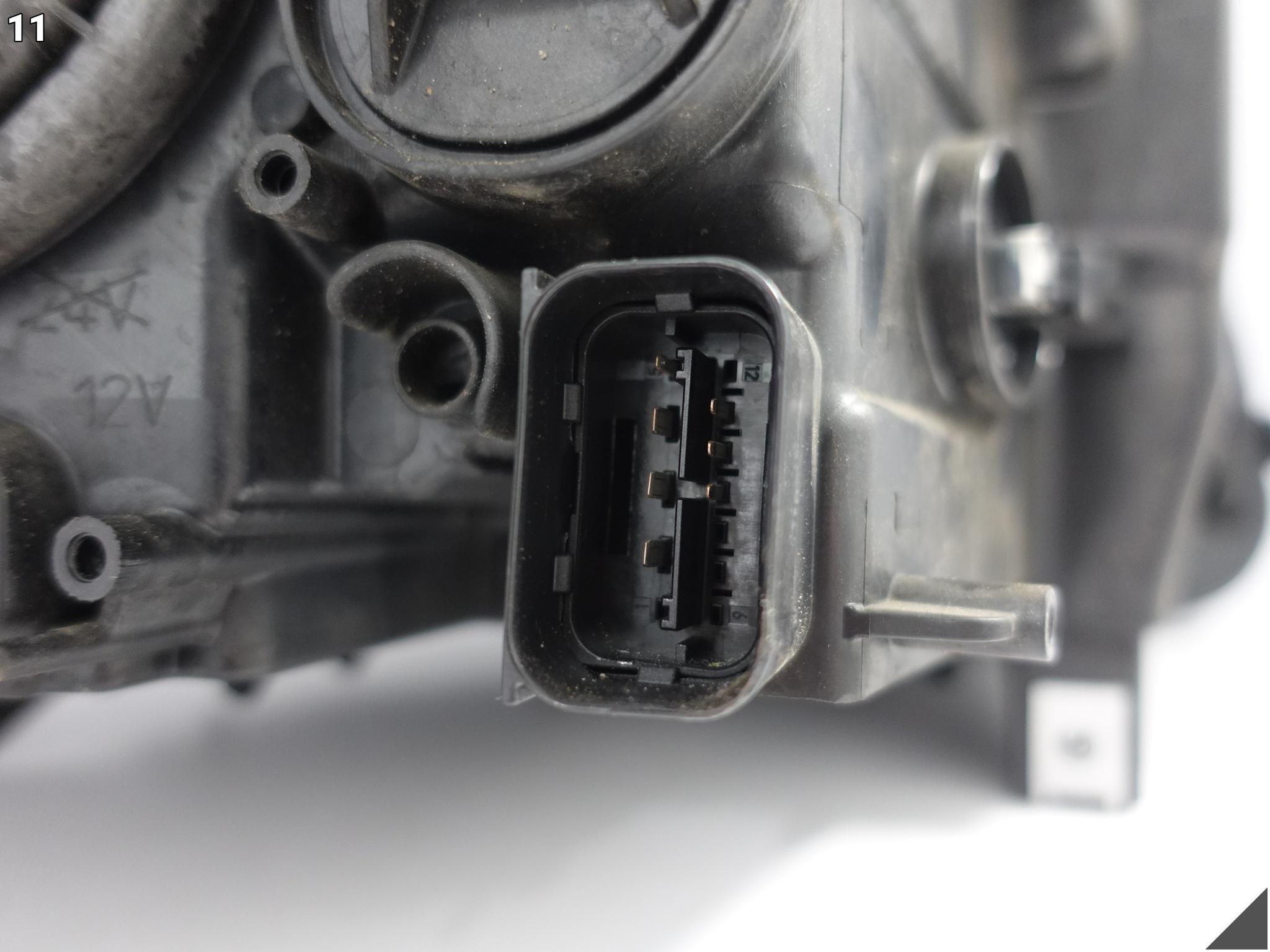 BMW 5 F10 F11 VFL 10-13 LAMPA XENON + LED NIESKRĘTNA LEWA PRZÓD EUROPA BMW 5 F10 F11 VFL 10-13 LAMPA XENON + LED NIESKRĘTNA LEWA PRZÓD EUROPA - obrazek 12