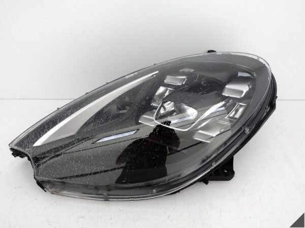 PORSCHE MACAN 95B 13-18 TURBO / GTS LAMPA FULL LED LEWA PRZÓD EUROPA PORSCHE MACAN 95B 13-18 TURBO / GTS LAMPA FULL LED LEWA PRZÓD EUROPA