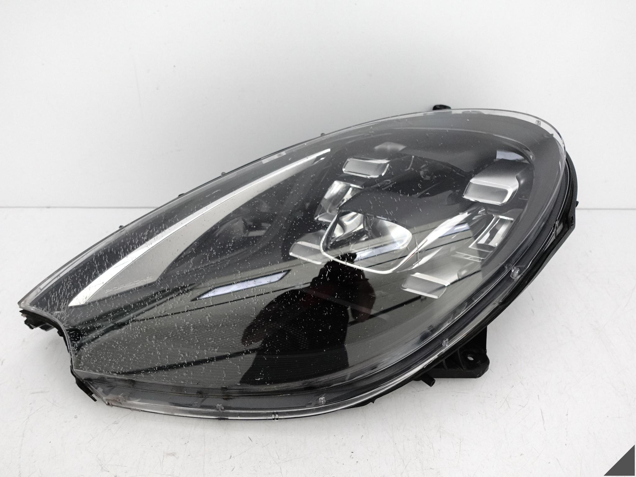 PORSCHE MACAN 95B 13-18 TURBO / GTS LAMPA FULL LED LEWA PRZÓD EUROPA PORSCHE MACAN 95B 13-18 TURBO / GTS LAMPA FULL LED LEWA PRZÓD EUROPA