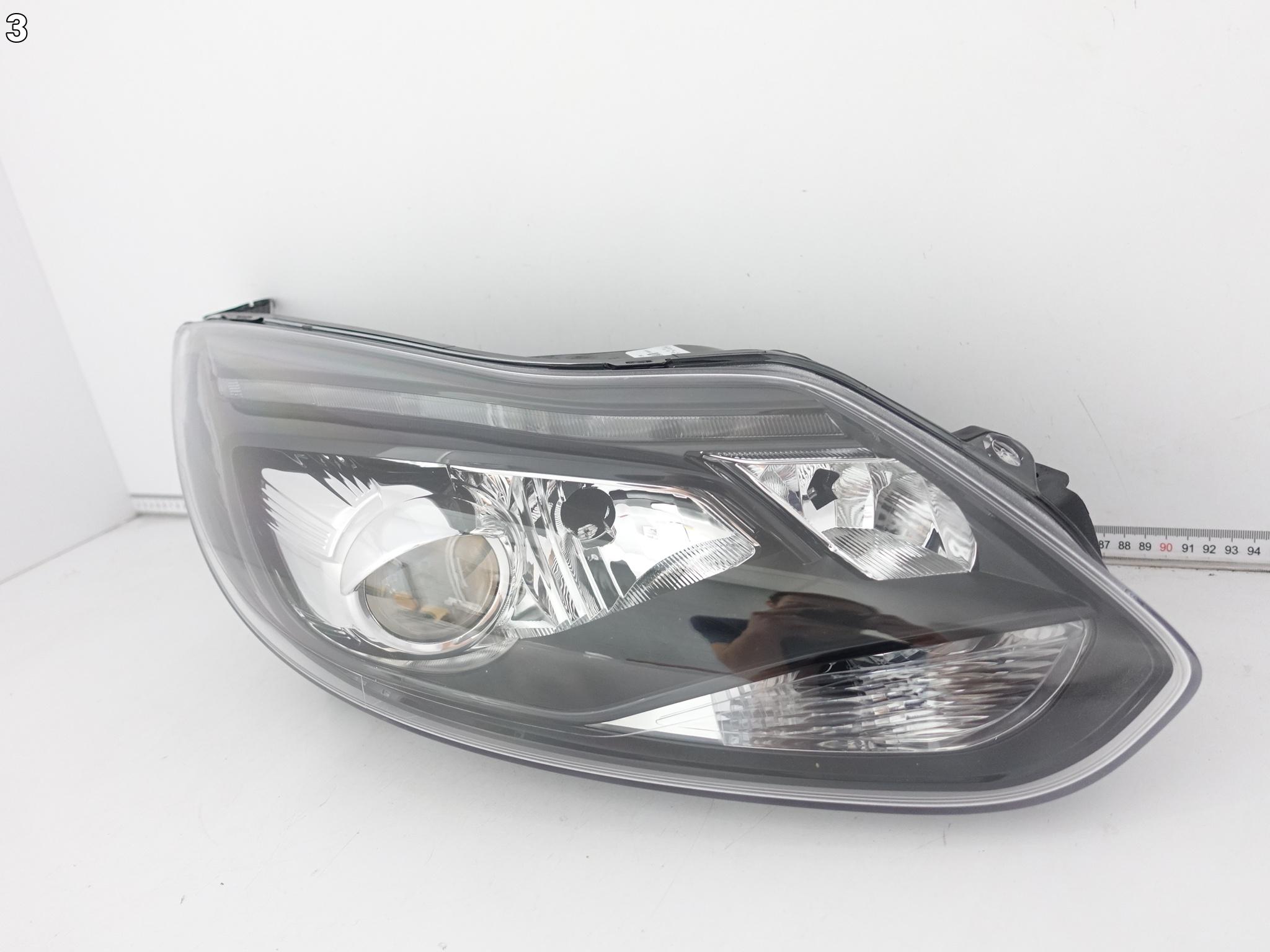 FORD FOCUS MK3 III ST 10-14 LAMPA XENON + LED PRAWA PRZÓD EUROPA CZARNA FORD FOCUS MK3 III ST 10-14 LAMPA XENON + LED PRAWA PRZÓD EUROPA CZARNA - obrazek 4