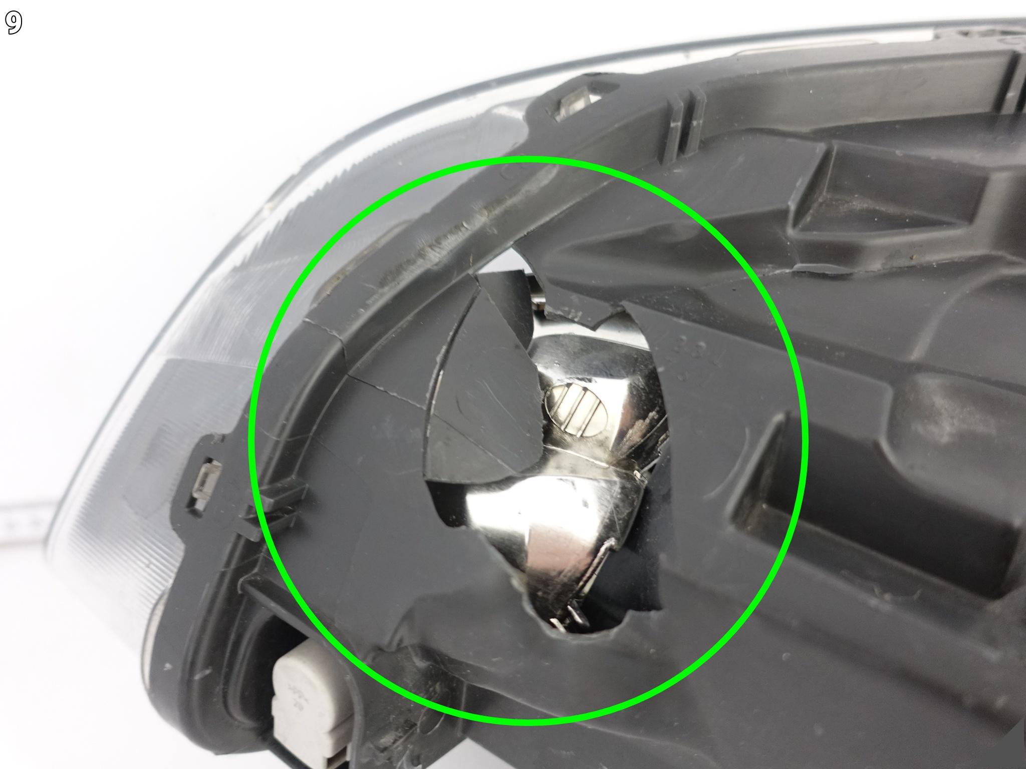 VOLVO XC60 (1 GENERACJA) LIFT 13-17 LAMPA XENON SKRĘTNY PRAWY PRZÓD EUROPA VOLVO XC60 (1 GENERACJA) LIFT 13-17 LAMPA XENON SKRĘTNY PRAWY PRZÓD EUROPA - obrazek 10
