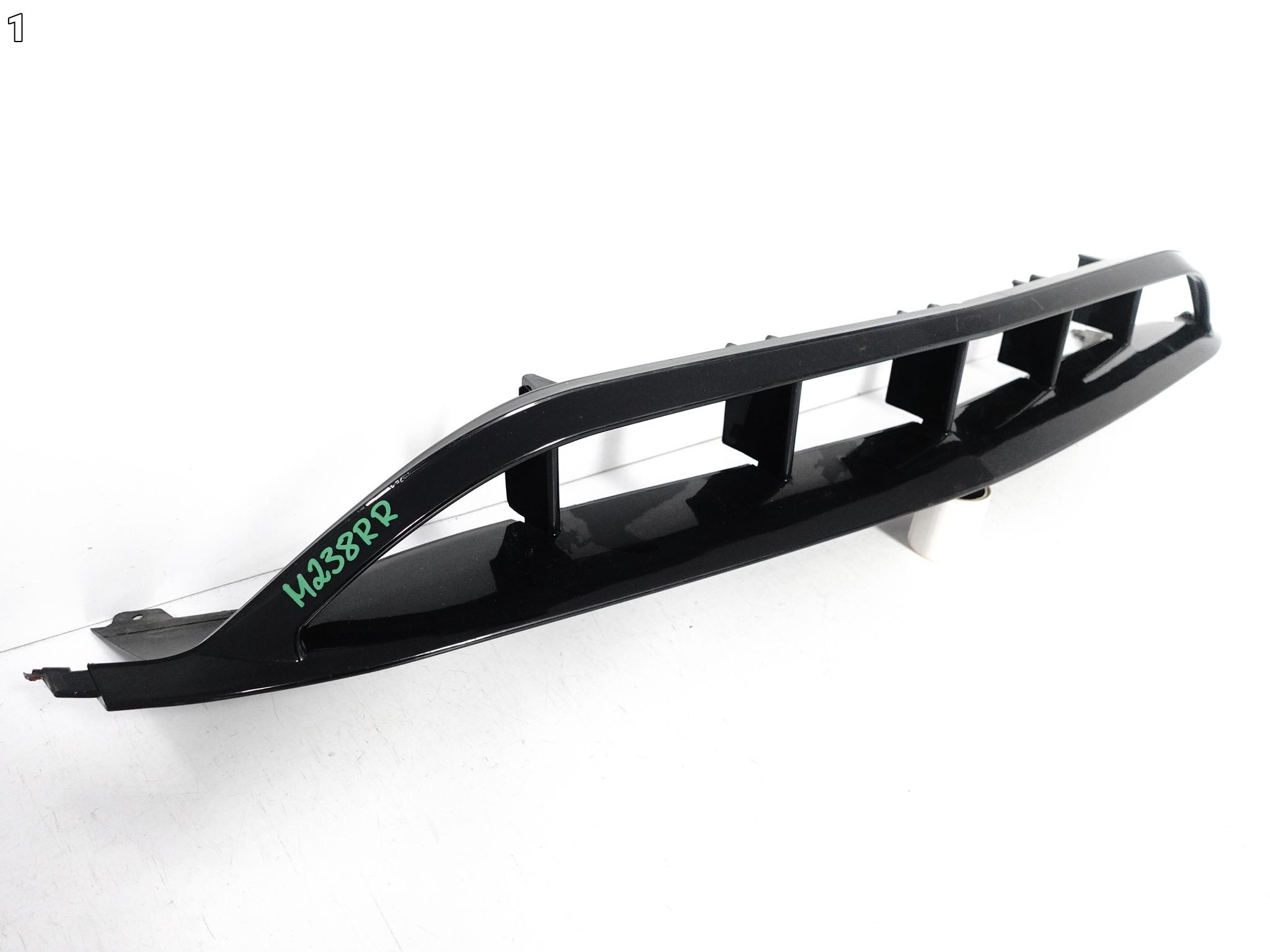MERCEDES A-KLASA W176 LIFT 45 AMG 15-18 ATRAPA KRATKA SPOILER ZDERZAK PRZÓD MERCEDES A-KLASA W176 LIFT 45 AMG 15-18 ATRAPA KRATKA SPOILER ZDERZAK PRZÓD - obrazek 2