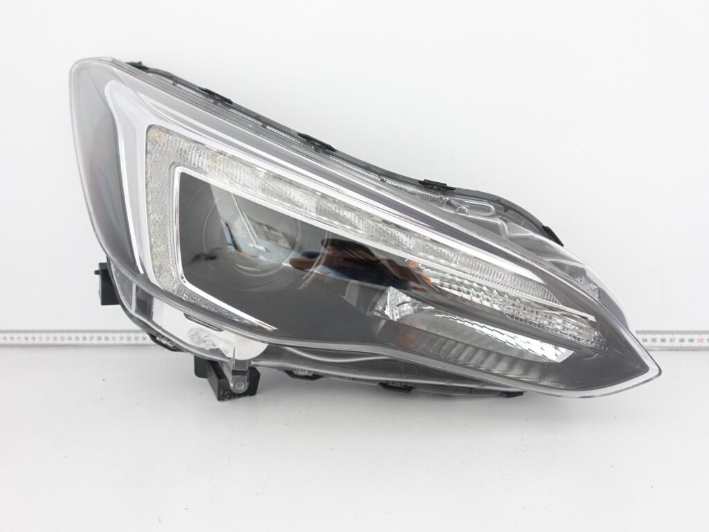 SUBARU XV II CROSSTREK 18- LAMPA FULL LED Bi-FUNCTIONAL PRAWA PRZÓD EUROPA