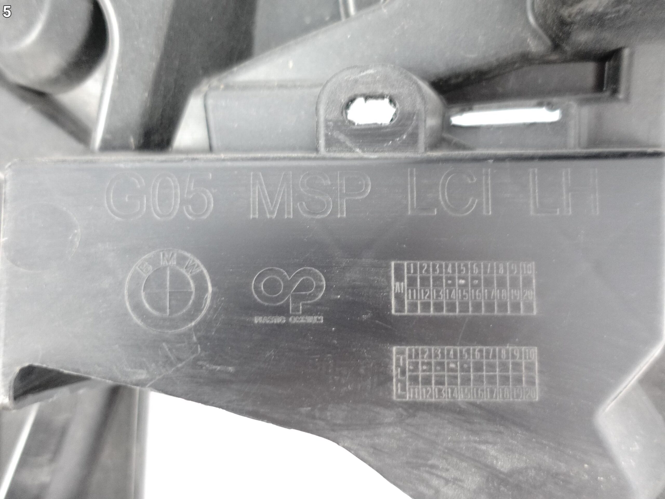 BMW X5 G05 M-PAKIET MSP LIFT LCI 23- ŚLIZG MOCOWANIE W ZDERZAK PRZÓD LEWY BMW X5 G05 M-PAKIET MSP LIFT LCI 23- ŚLIZG MOCOWANIE W ZDERZAK PRZÓD LEWY - obrazek 6
