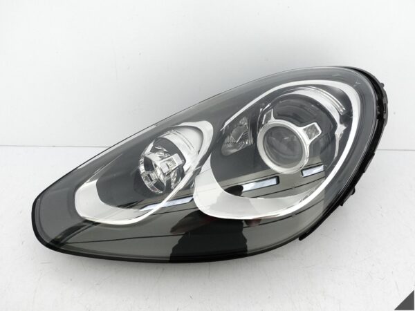 PORSCHE CAYENNE 7P5 LIFT 14-18 LAMPA XENON D3S SKRĘTNY + LED LEWA PRZÓD EU PORSCHE CAYENNE 7P5 LIFT 14-18 LAMPA XENON D3S SKRĘTNY + LED LEWA PRZÓD EU