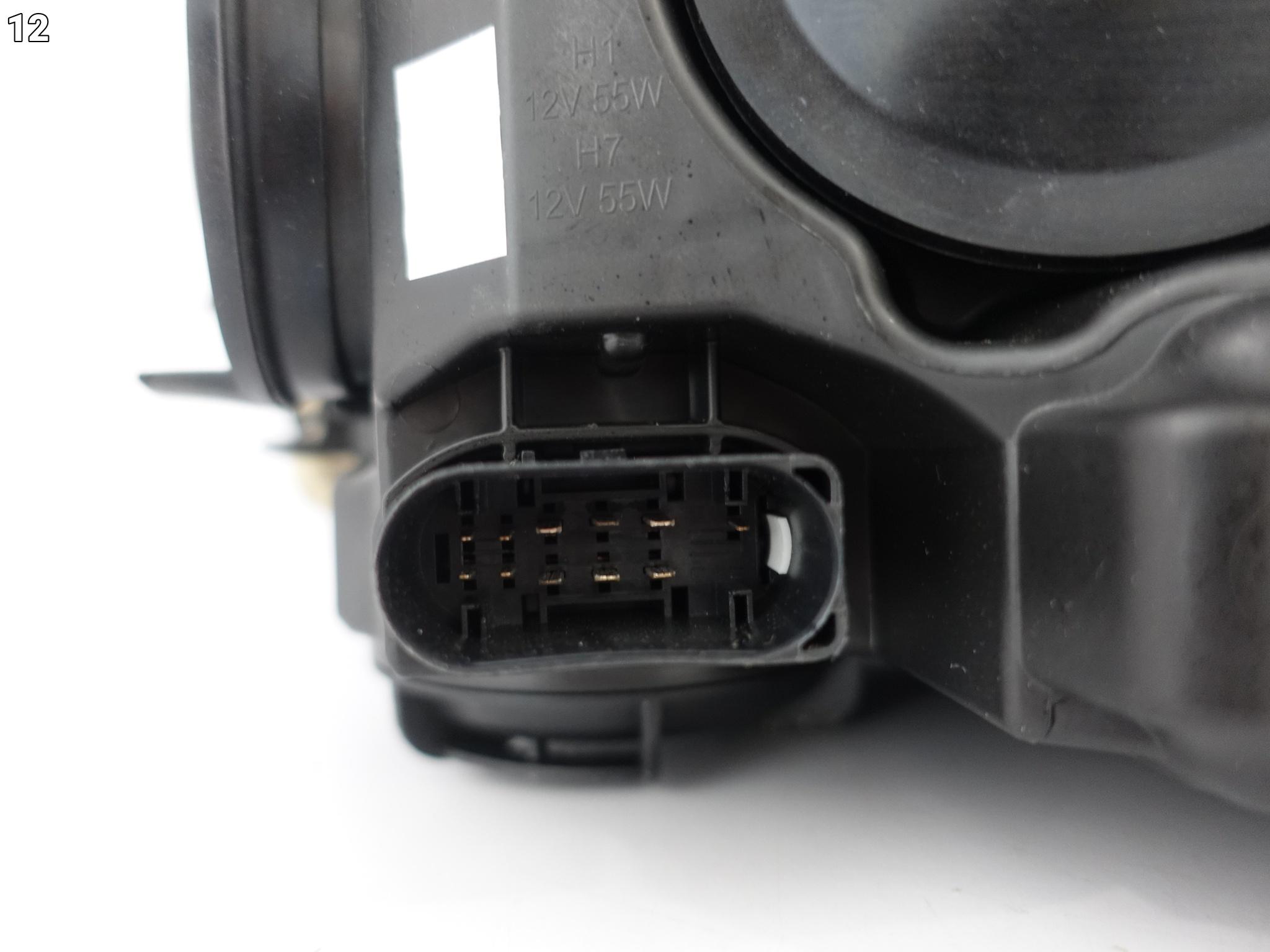 FORD FOCUS MK3 III ST 10-14 LAMPA XENON + LED PRAWA PRZÓD EUROPA CZARNA FORD FOCUS MK3 III ST 10-14 LAMPA XENON + LED PRAWA PRZÓD EUROPA CZARNA - obrazek 13