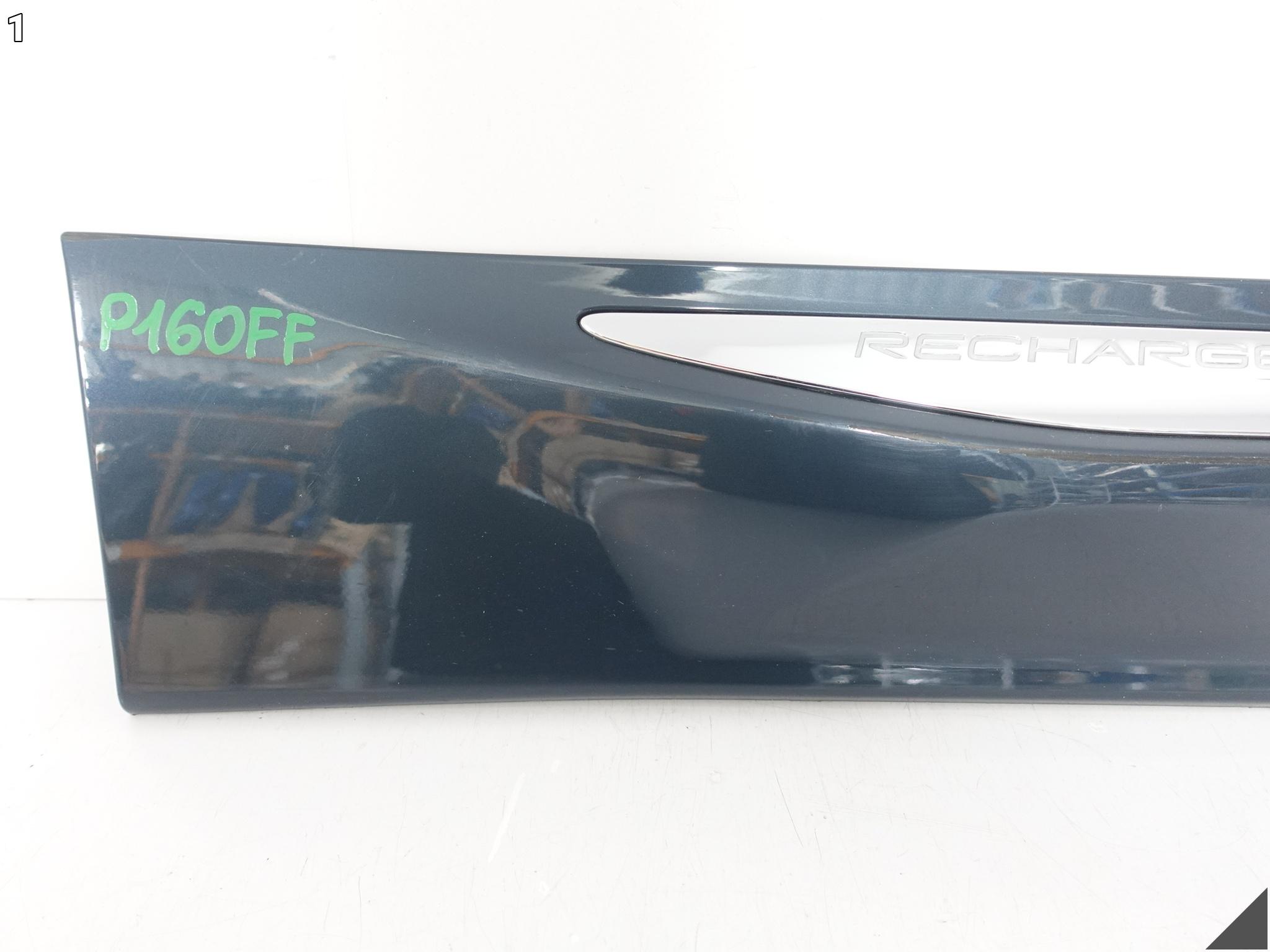 VOLVO XC60 II V426 RECHARGE 18-21 DOLNA LISTWA NAKŁADKA NA DRZWI PRAWA TYŁ VOLVO XC60 II V426 RECHARGE 18-21 DOLNA LISTWA NAKŁADKA NA DRZWI PRAWA TYŁ - obrazek 2