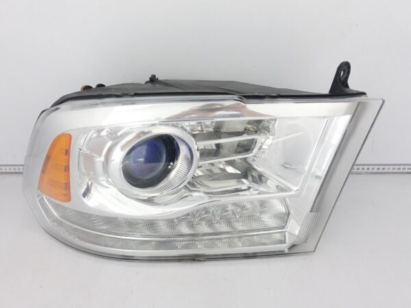 DODGE RAM 1500 13-18 LIFT SOCZEWKA ZWYKŁA + LED LAMPA PRAWA PRZÓD SAE USA DODGE RAM 1500 13-18 LIFT SOCZEWKA ZWYKŁA + LED LAMPA PRAWA PRZÓD SAE USA