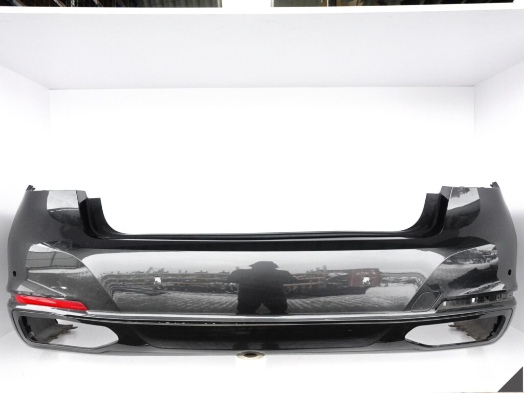 BMW 7 G11 G12 LCI LIFT 19-22 ZWYKŁY BASIS ZDERZAK + SPOILER BLENDA TYŁ 6PDC BMW 7 G11 G12 LCI LIFT 19-22 ZWYKŁY BASIS ZDERZAK + SPOILER BLENDA TYŁ 6PDC