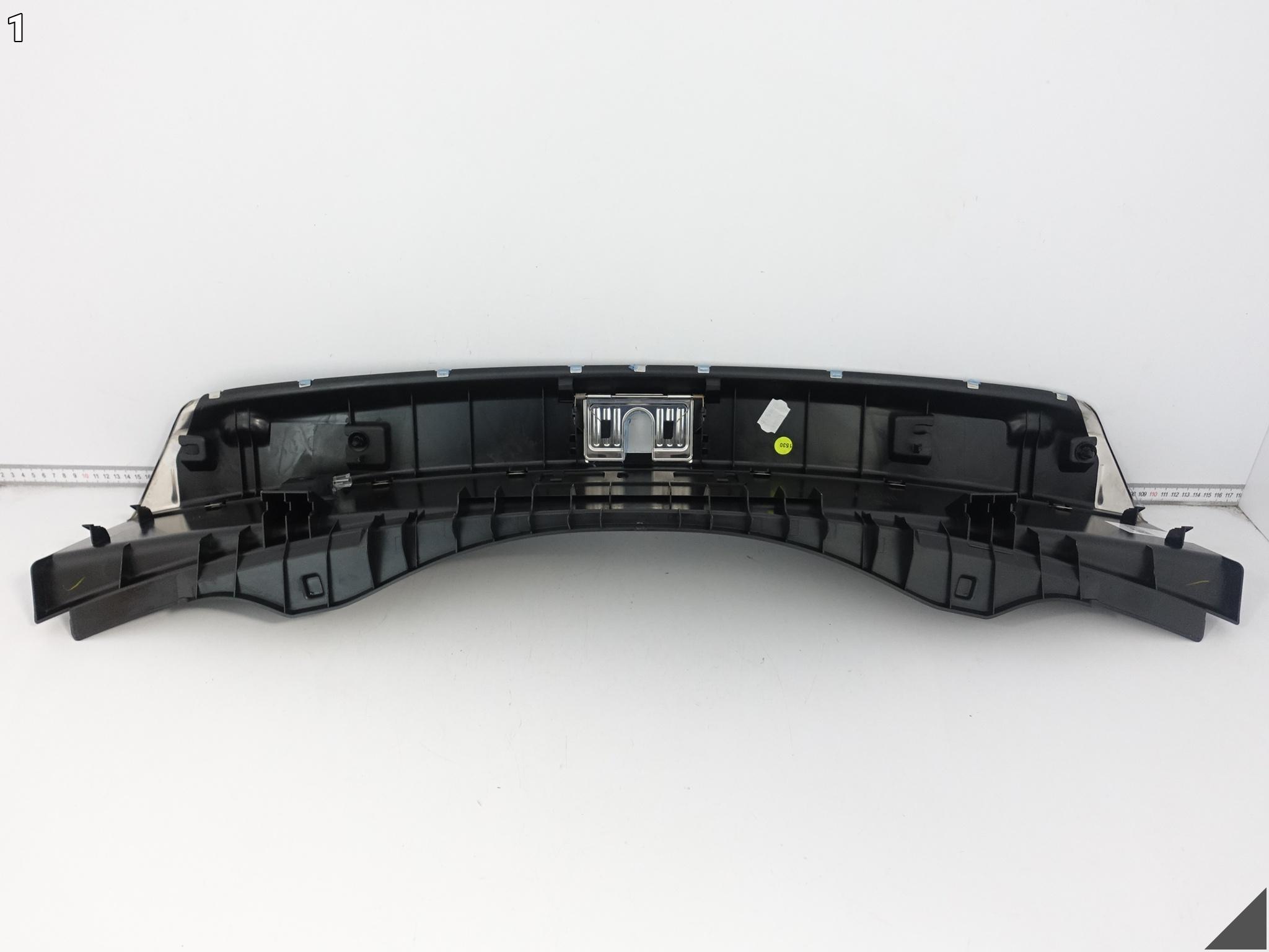 AUDI S8 PLUS A8 4H0 D4 LIFT 09-17 LISTWA OSŁONA PAS TYLNY CHROM BAGAŻNIK AUDI S8 PLUS A8 4H0 D4 LIFT 09-17 LISTWA OSŁONA PAS TYLNY CHROM BAGAŻNIK - obrazek 2