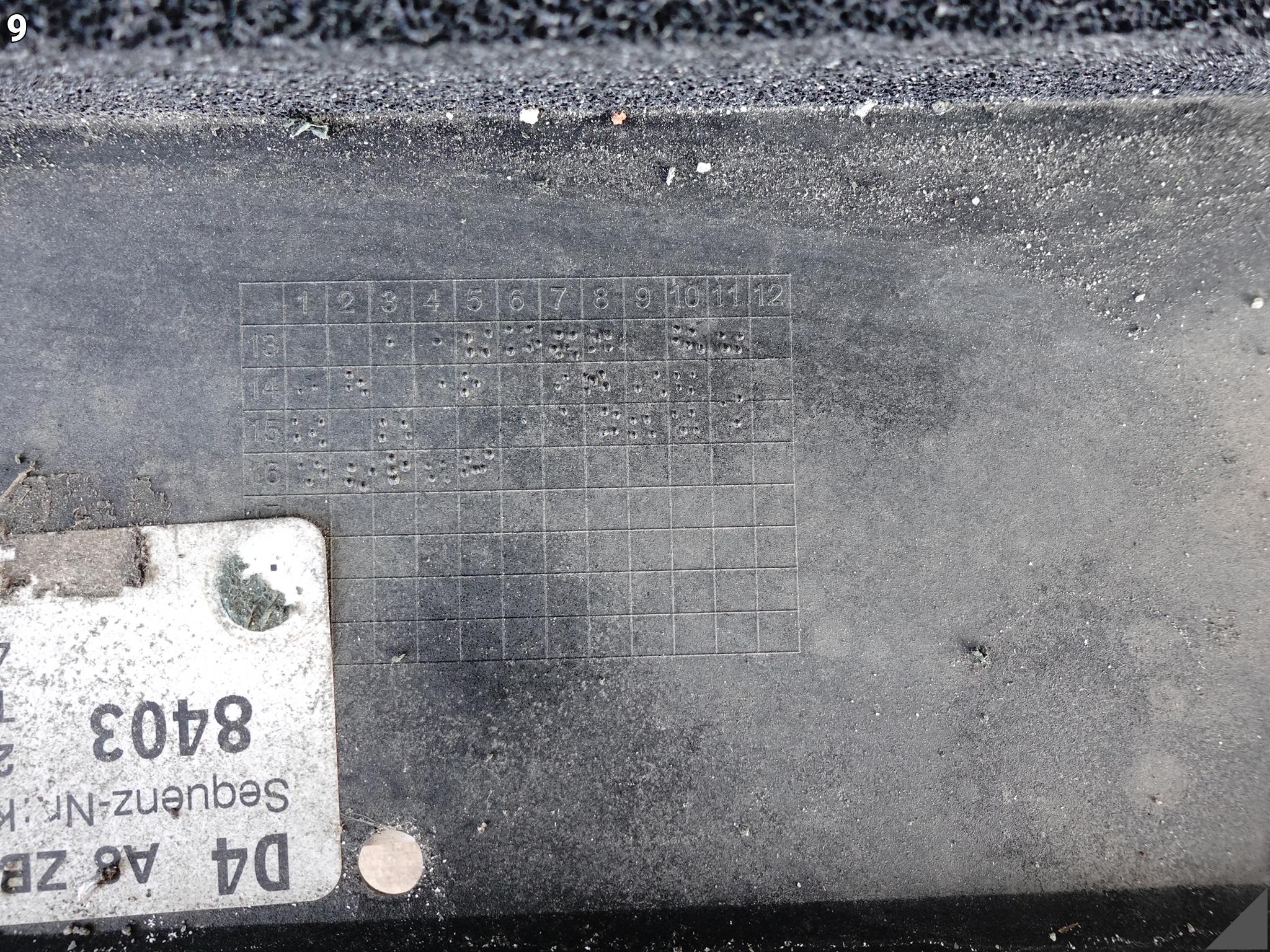 AUDI S8 PLUS 4H0 D4 LIFT 13-17 PRÓG NAKŁADKA LISTWA LEWA DEMONTAŻ Y9T LY9T AUDI S8 PLUS 4H0 D4 LIFT 13-17 PRÓG NAKŁADKA LISTWA LEWA DEMONTAŻ Y9T LY9T - obrazek 10
