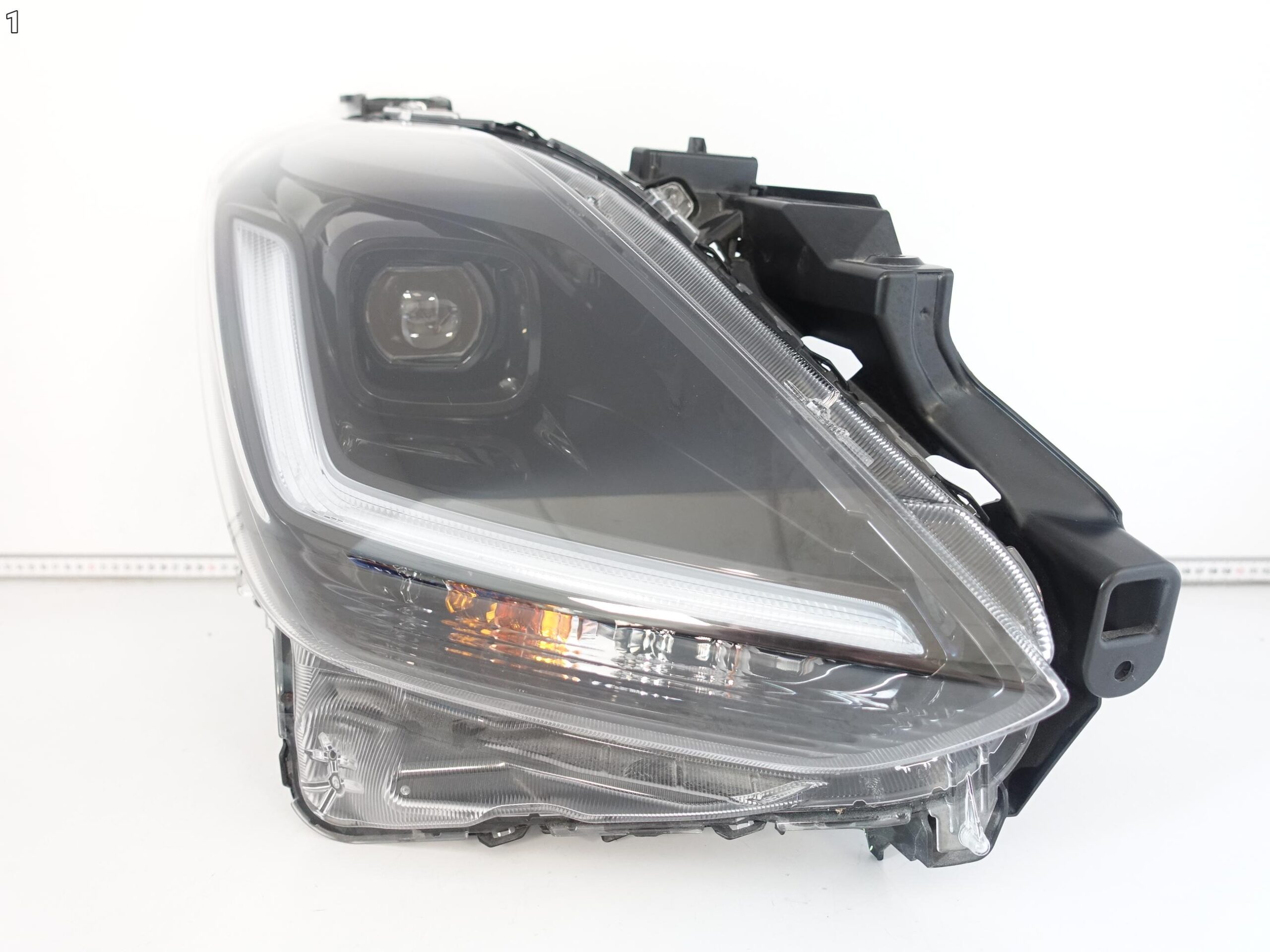 SUZUKI SWIFT MK9 VII 7 24- FULL LED LAMPA PRAWA PRZÓD EUROPA SUZUKI SWIFT MK9 VII 7 24- FULL LED LAMPA PRAWA PRZÓD EUROPA - obrazek 2