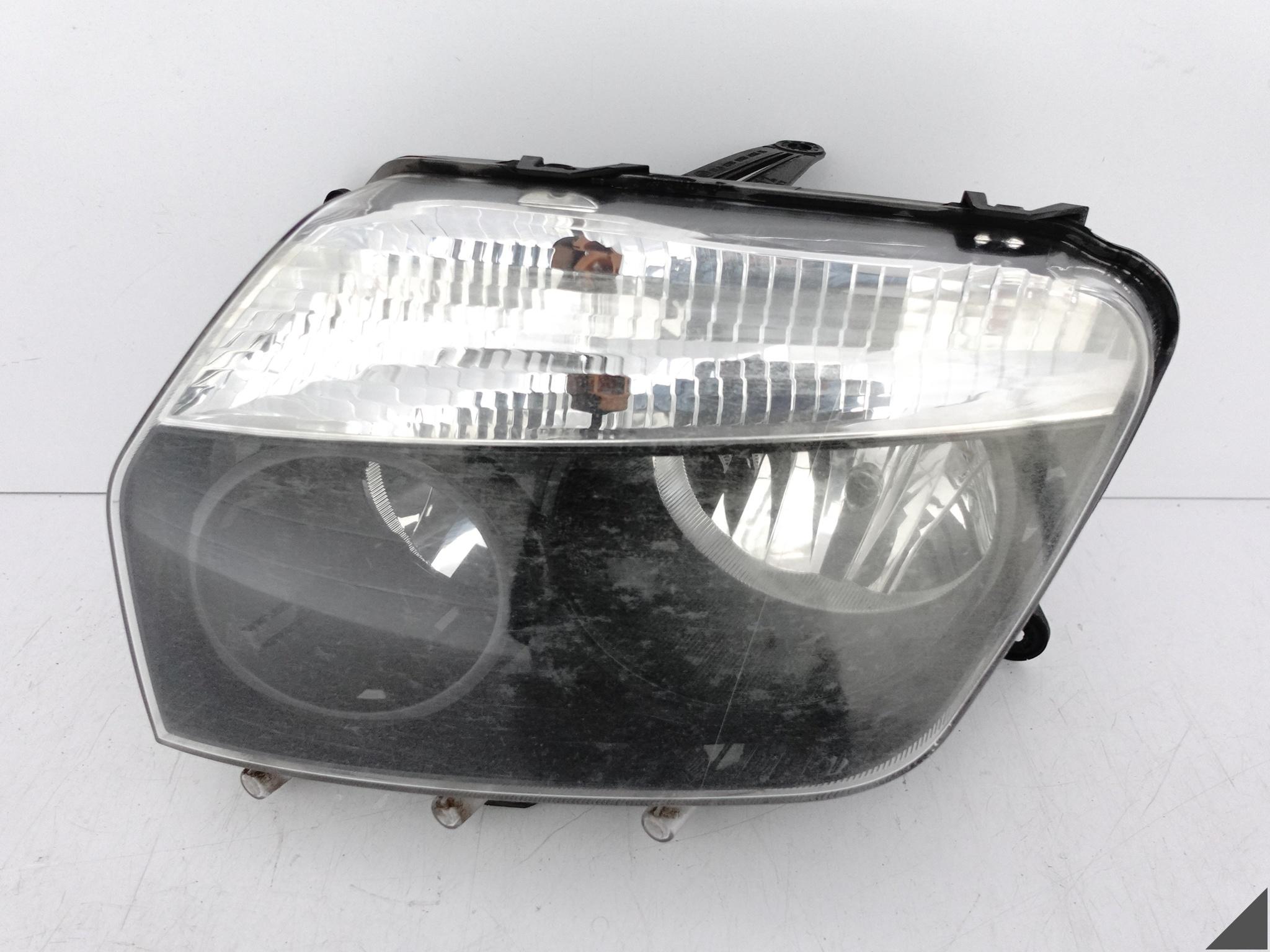 DACIA DUSTER I (1 GENERACJA) 10-13 LAMPA ZWYKŁA HALOGEN LEWA PRZÓD EUROPA DACIA DUSTER I (1 GENERACJA) 10-13 LAMPA ZWYKŁA HALOGEN LEWA PRZÓD EUROPA