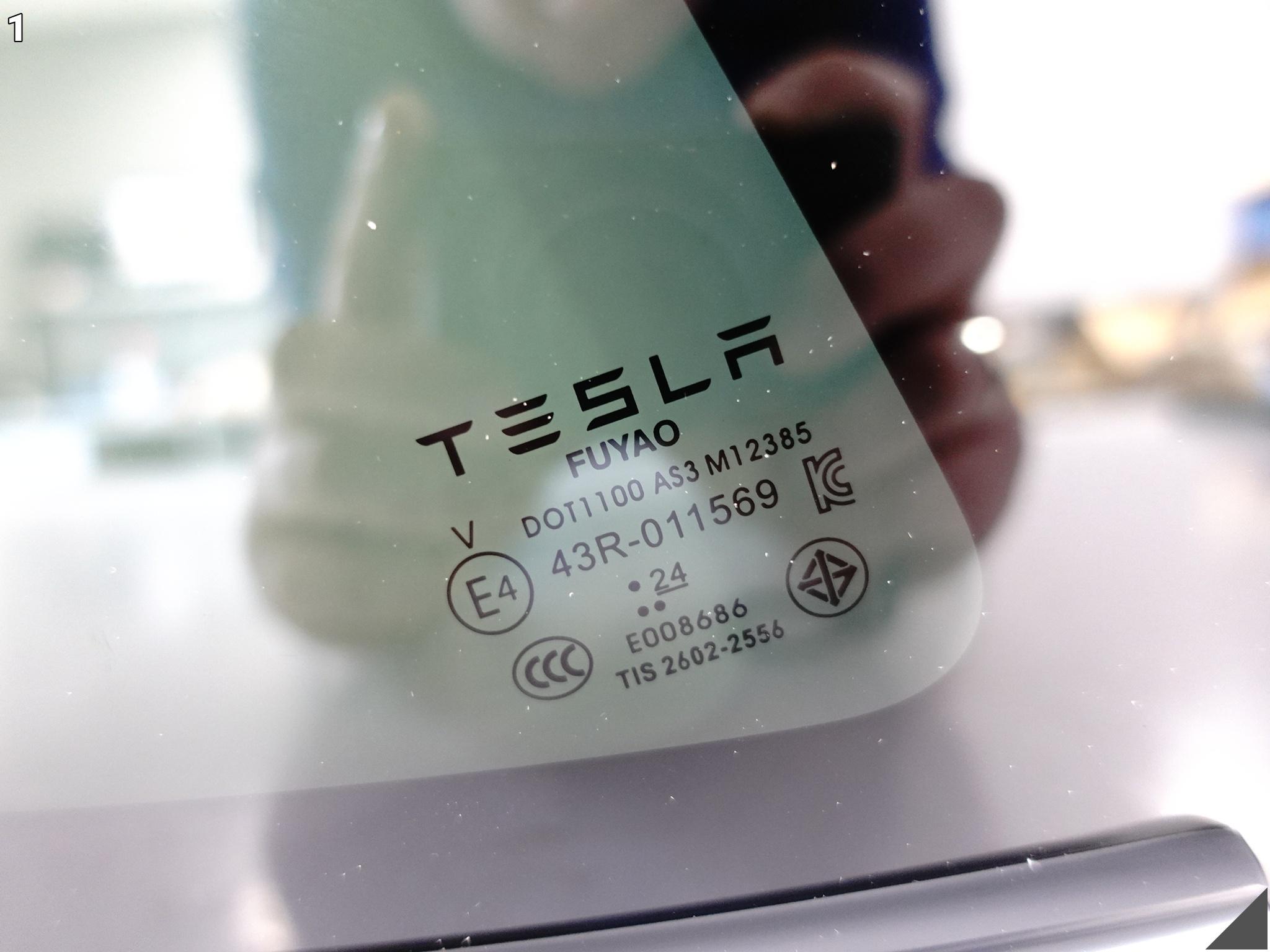 TESLA MODEL Y 20- SZYBA KAROSERYJNA TRÓJKĄT USZCZELKA PRAWY TYŁ TESLA MODEL Y 20- SZYBA KAROSERYJNA TRÓJKĄT USZCZELKA PRAWY TYŁ - obrazek 2